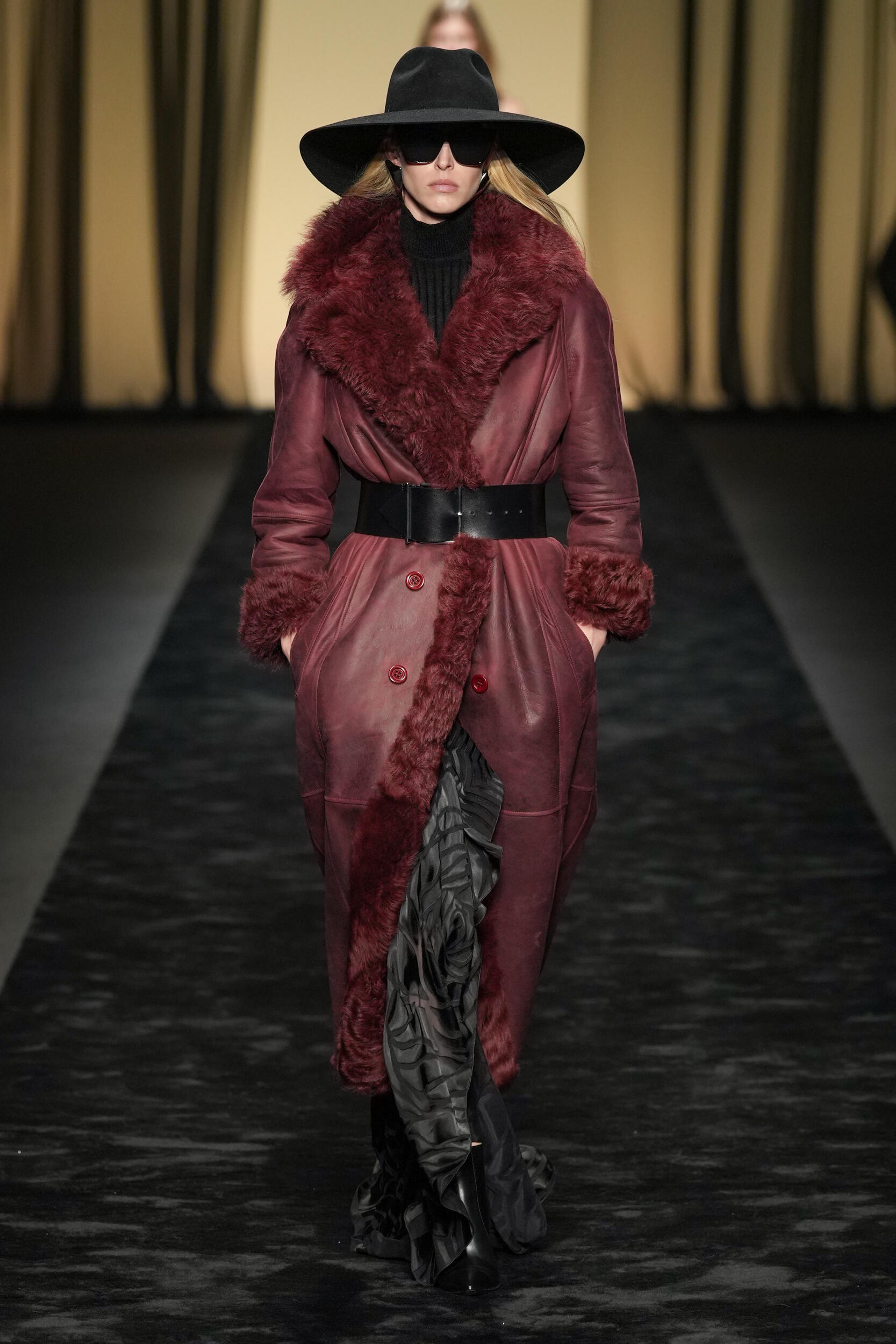 Alberta Ferretti Fall 2023 Fashion Show