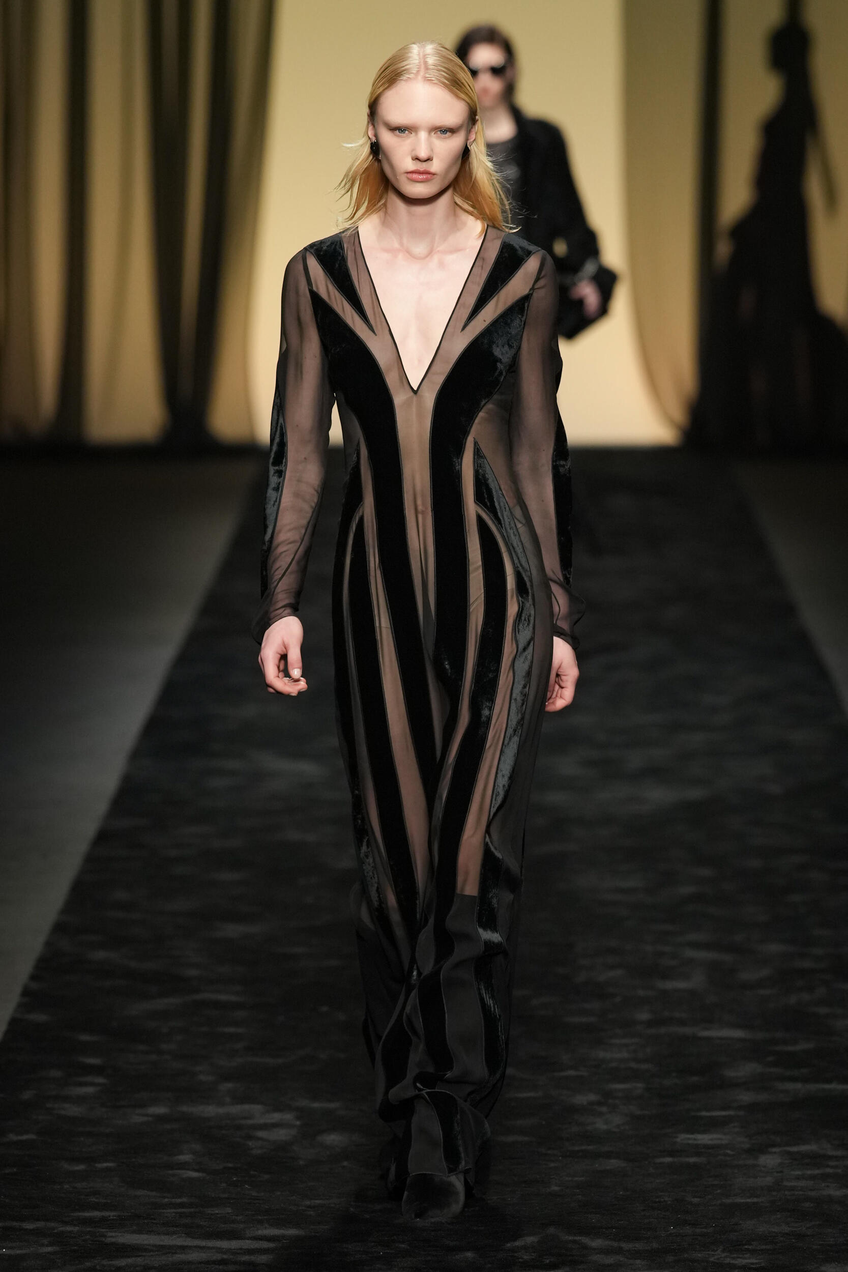 Alberta Ferretti Fall 2023 Fashion Show