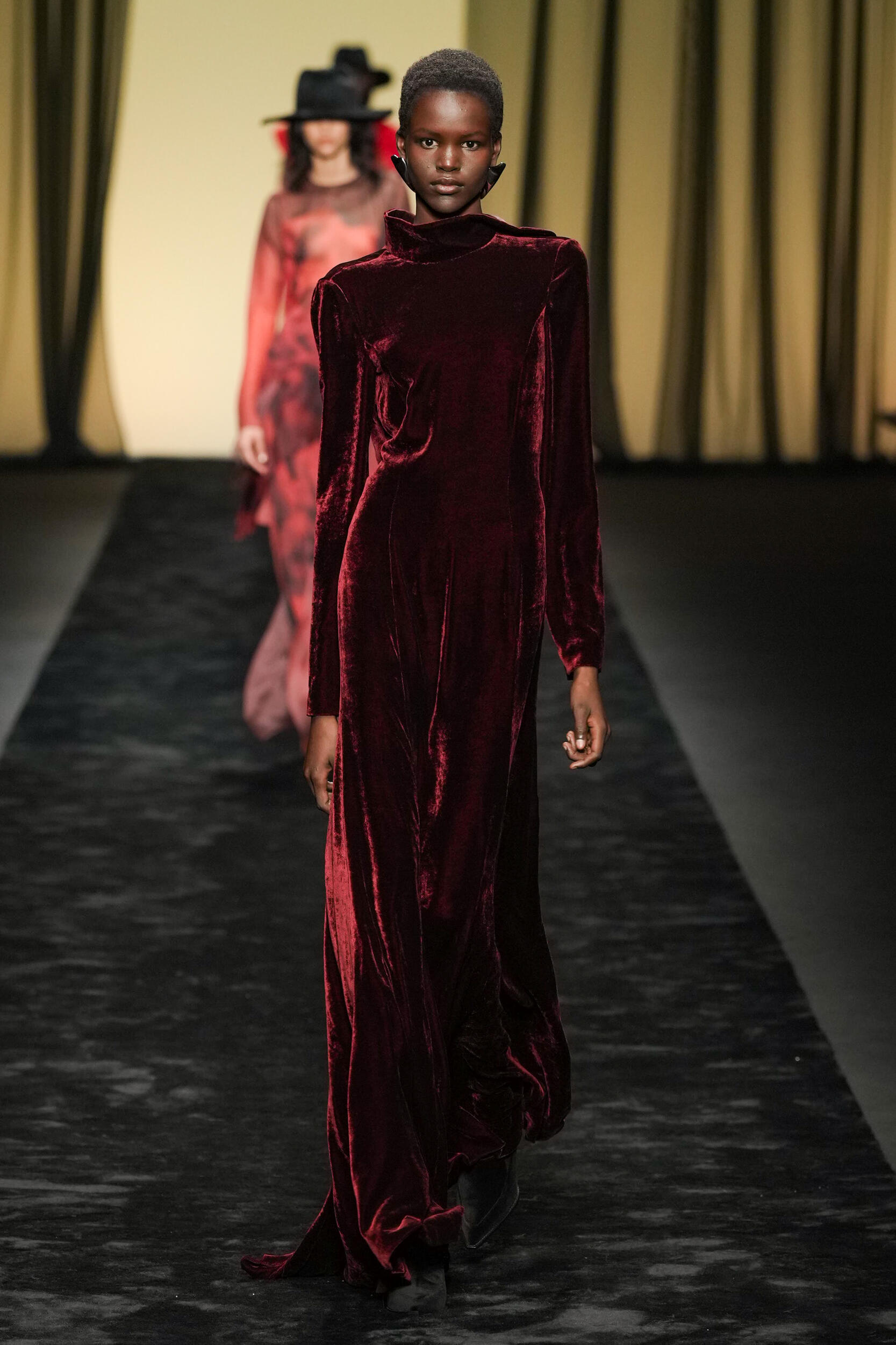 Alberta Ferretti Fall 2023 Fashion Show