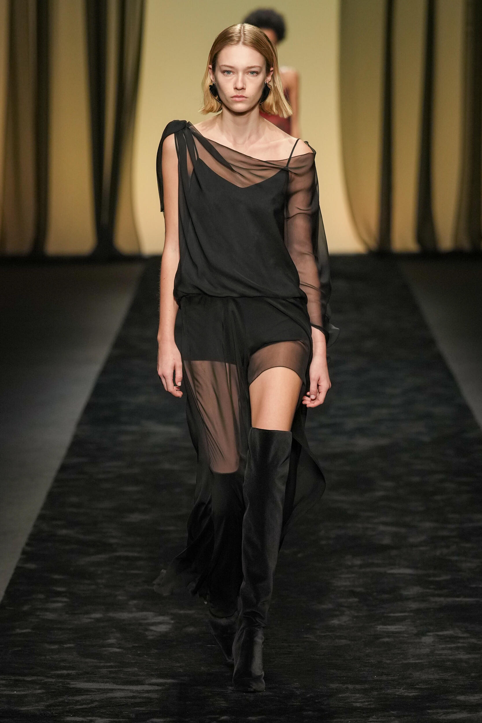 Alberta Ferretti Fall 2023 Fashion Show