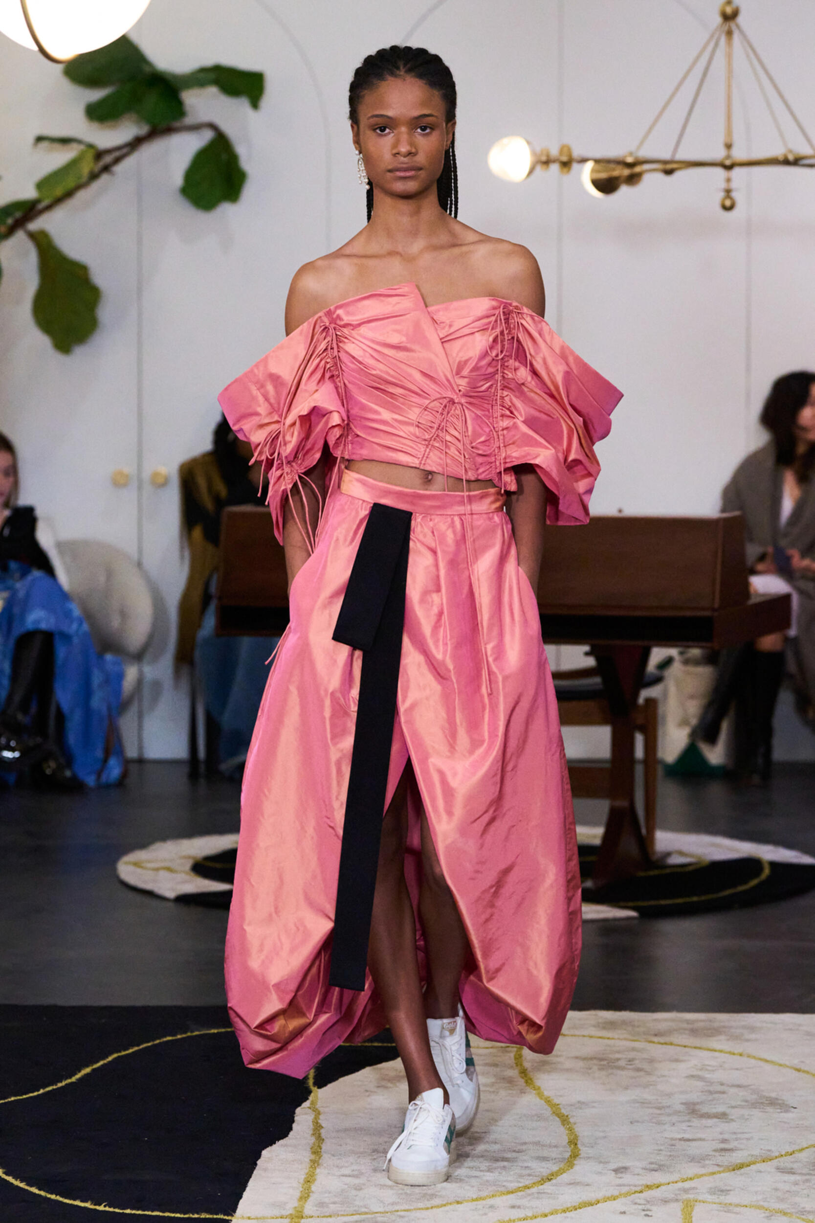 Hellessy Fall 2023 Fashion Show | The Impression