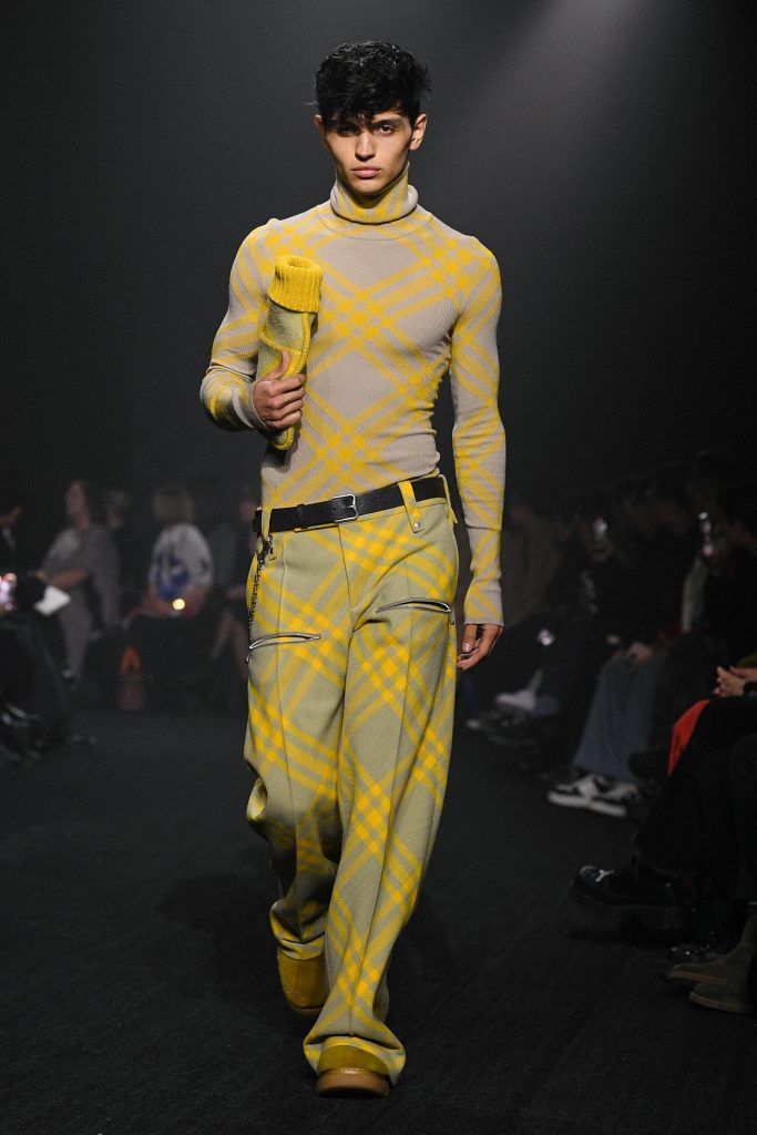 Burberry Fall 2023 Fashion Show | The Impression