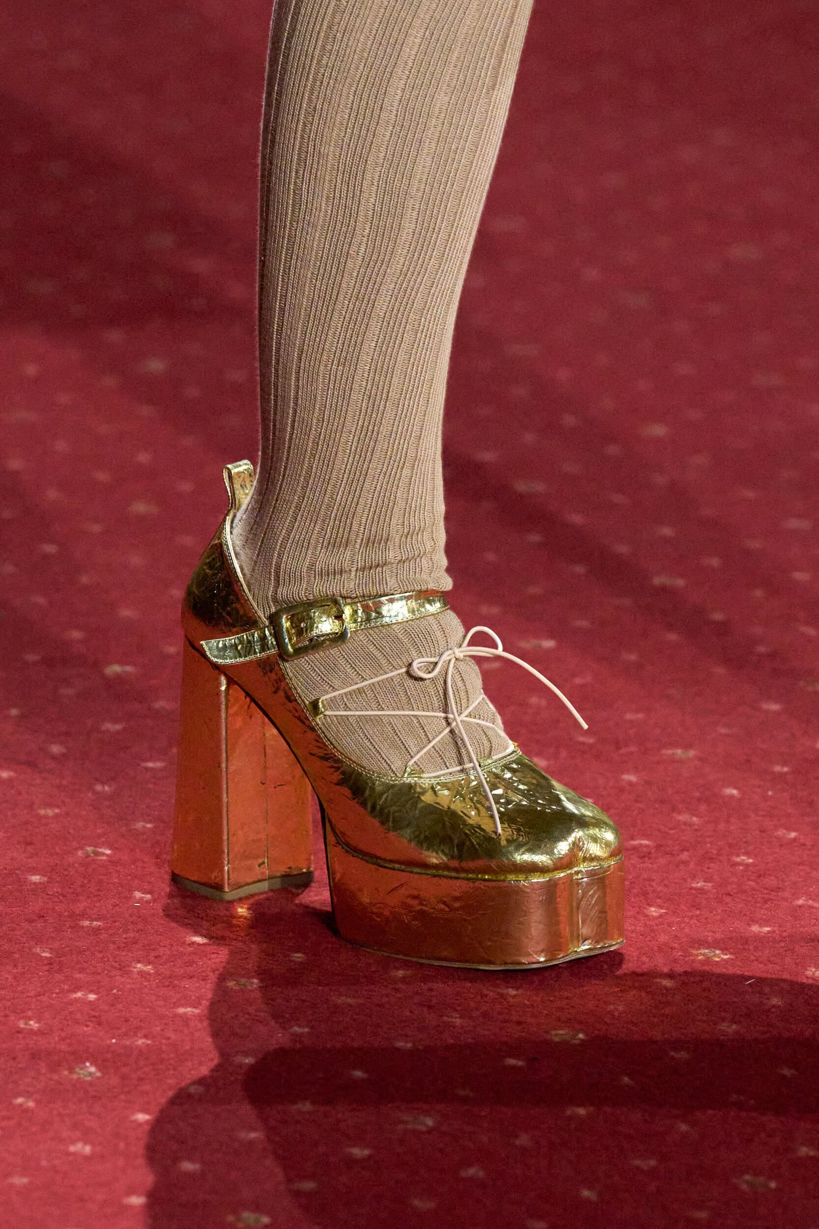 Simone Rocha Fall 2023 Fashion Show Details
