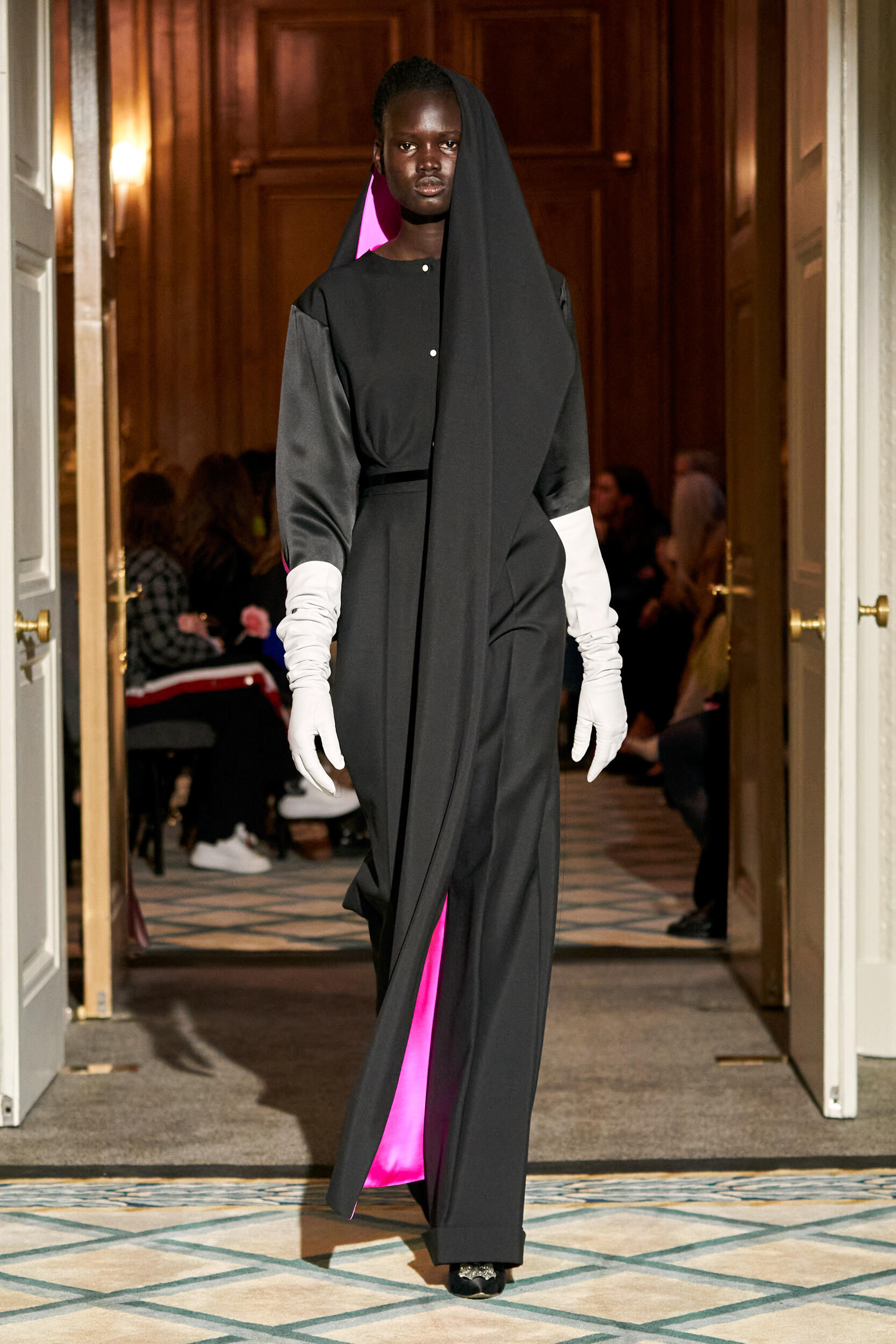 Roksanda Fall 2023 Fashion Show