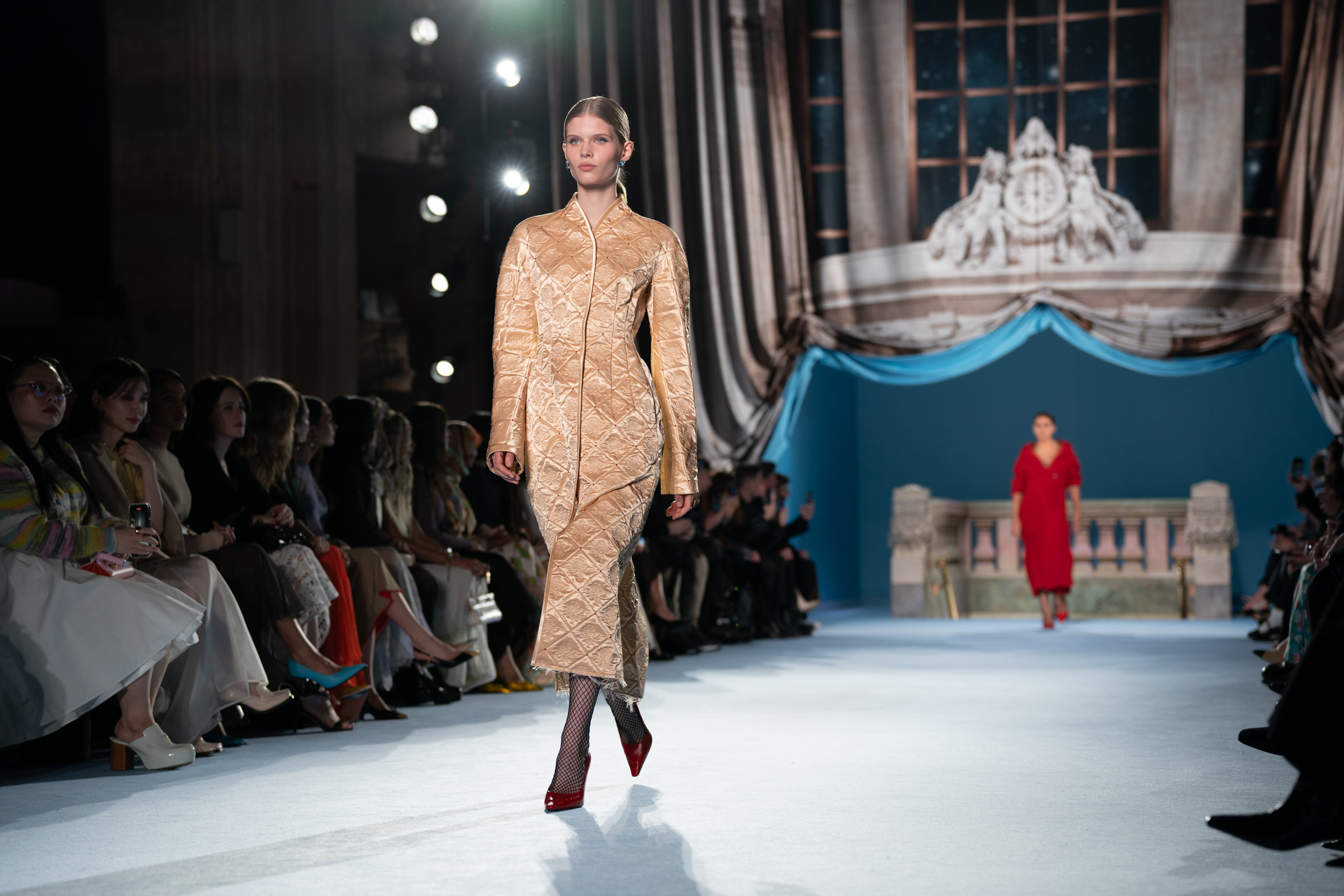 Tory Burch Fall 2023 Fashion Show Atmosphere | The Impression