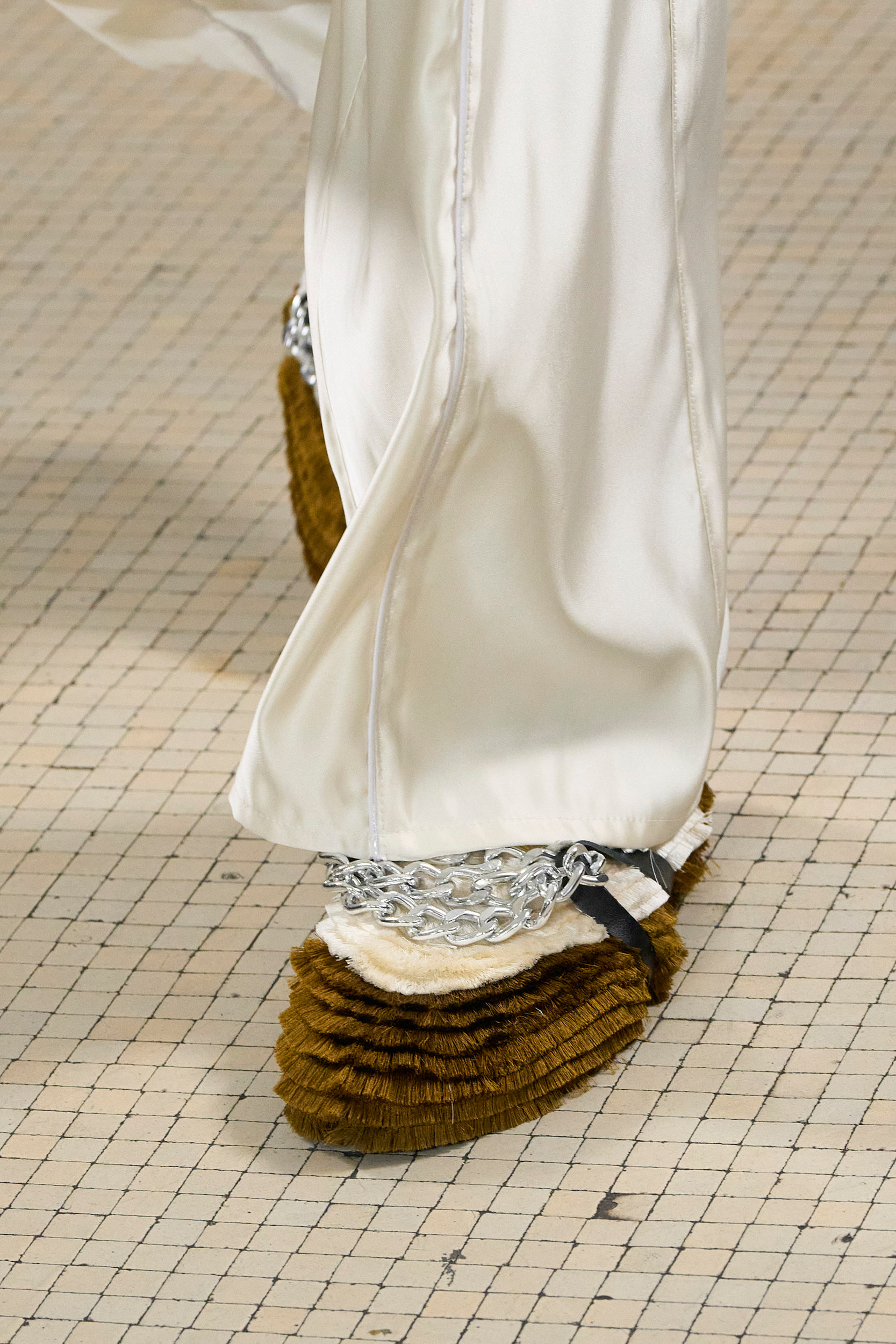 Victoria Tomas Fall 2023 Fashion Show Details