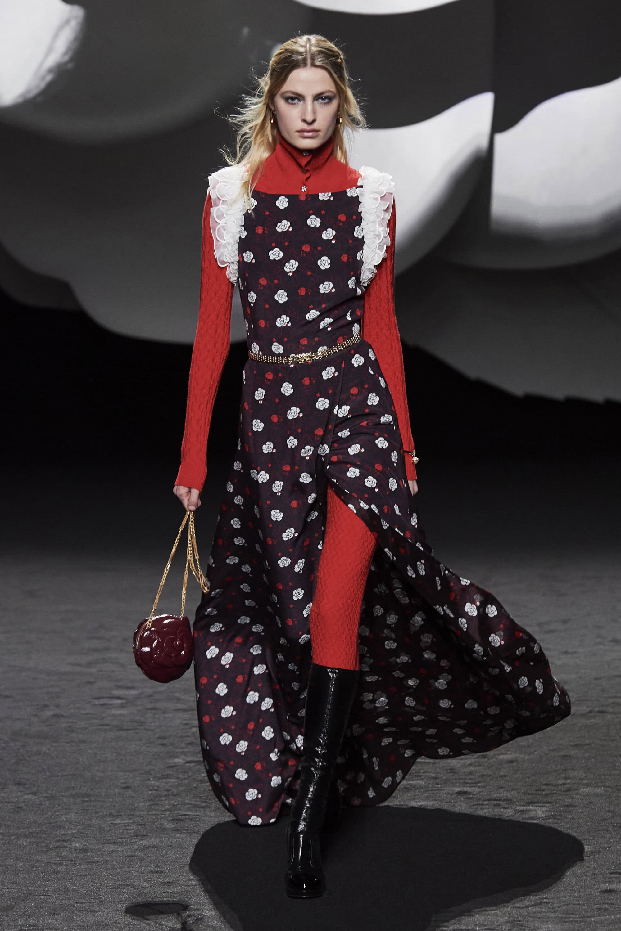 Chanel News, Collections, Fashion Shows, Fashion Week Reviews, and More