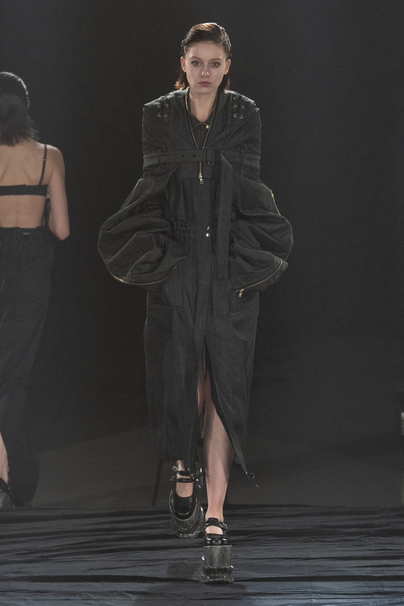 Akikoaoki Fall 2023 Fashion Show 
