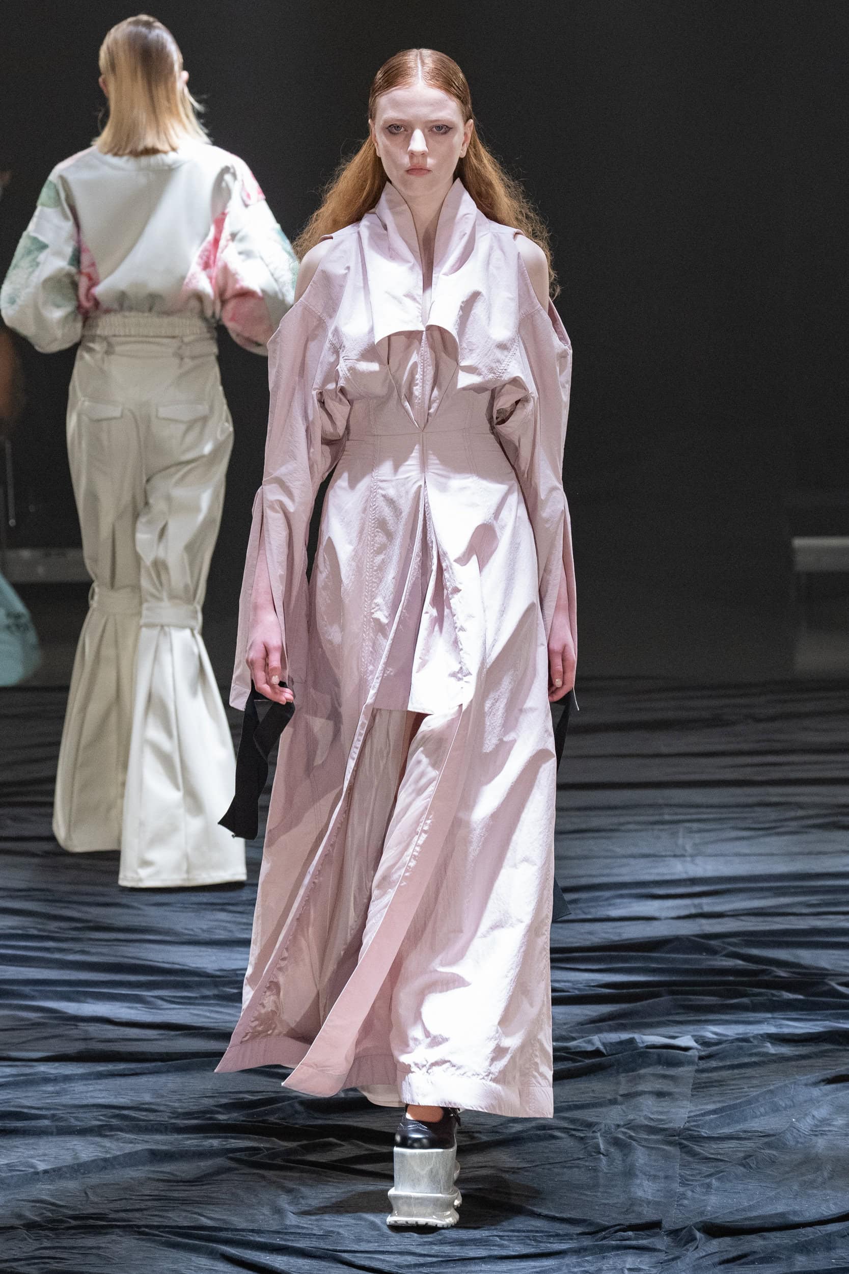 Akikoaoki Fall 2023 Fashion Show 