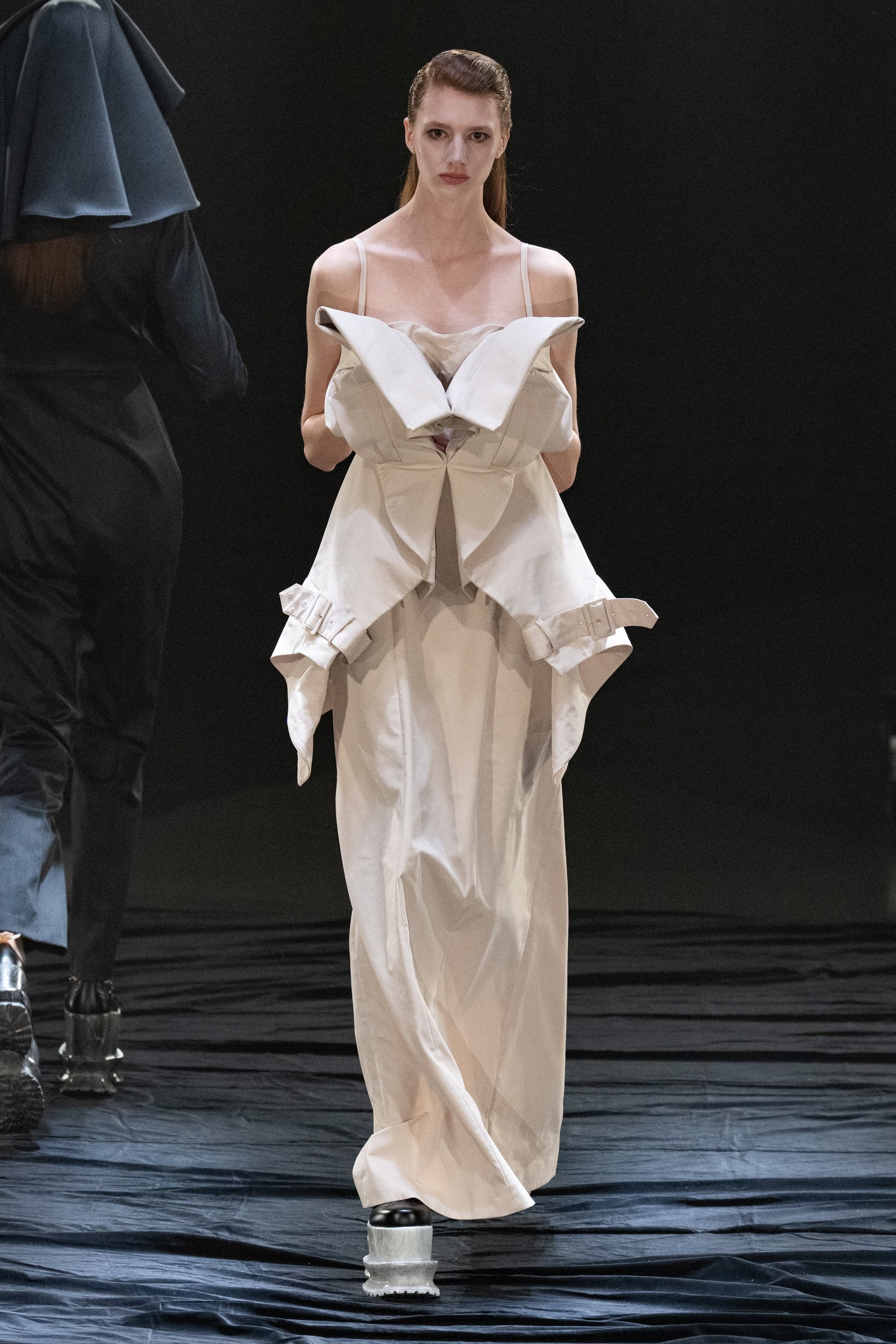 Akikoaoki Fall 2023 Fashion Show 