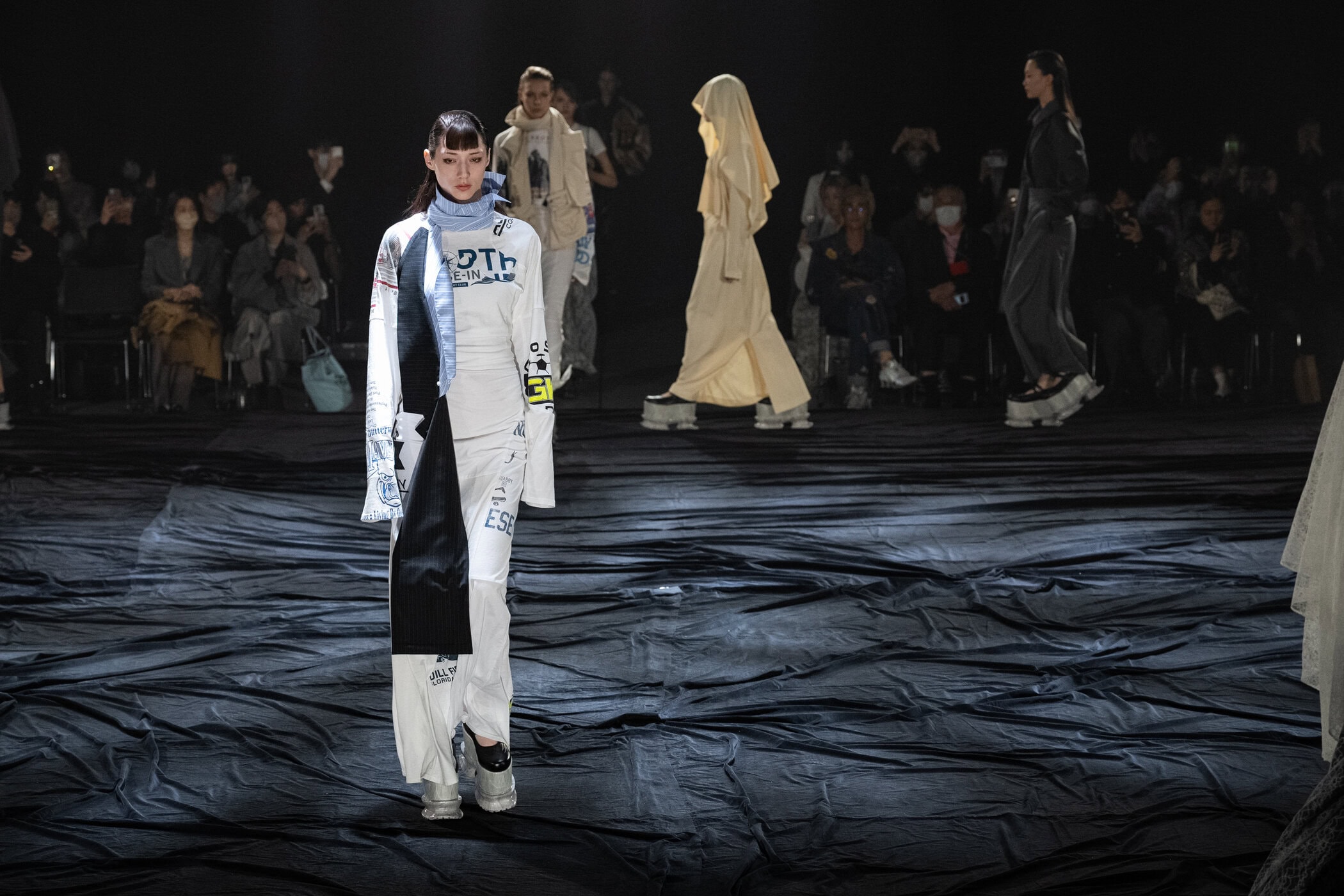 Akikoaoki Fall 2023 Fashion Show 