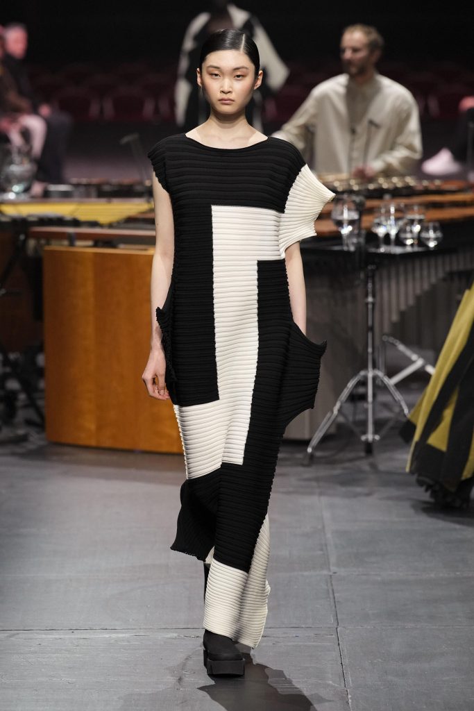 Issey Miyake Fall 2023 Fashion Show