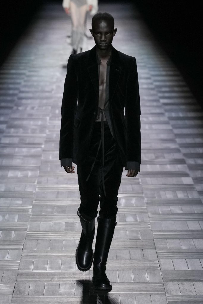 Ann Demeulemeester Fall 2023 Fashion Show | The Impression