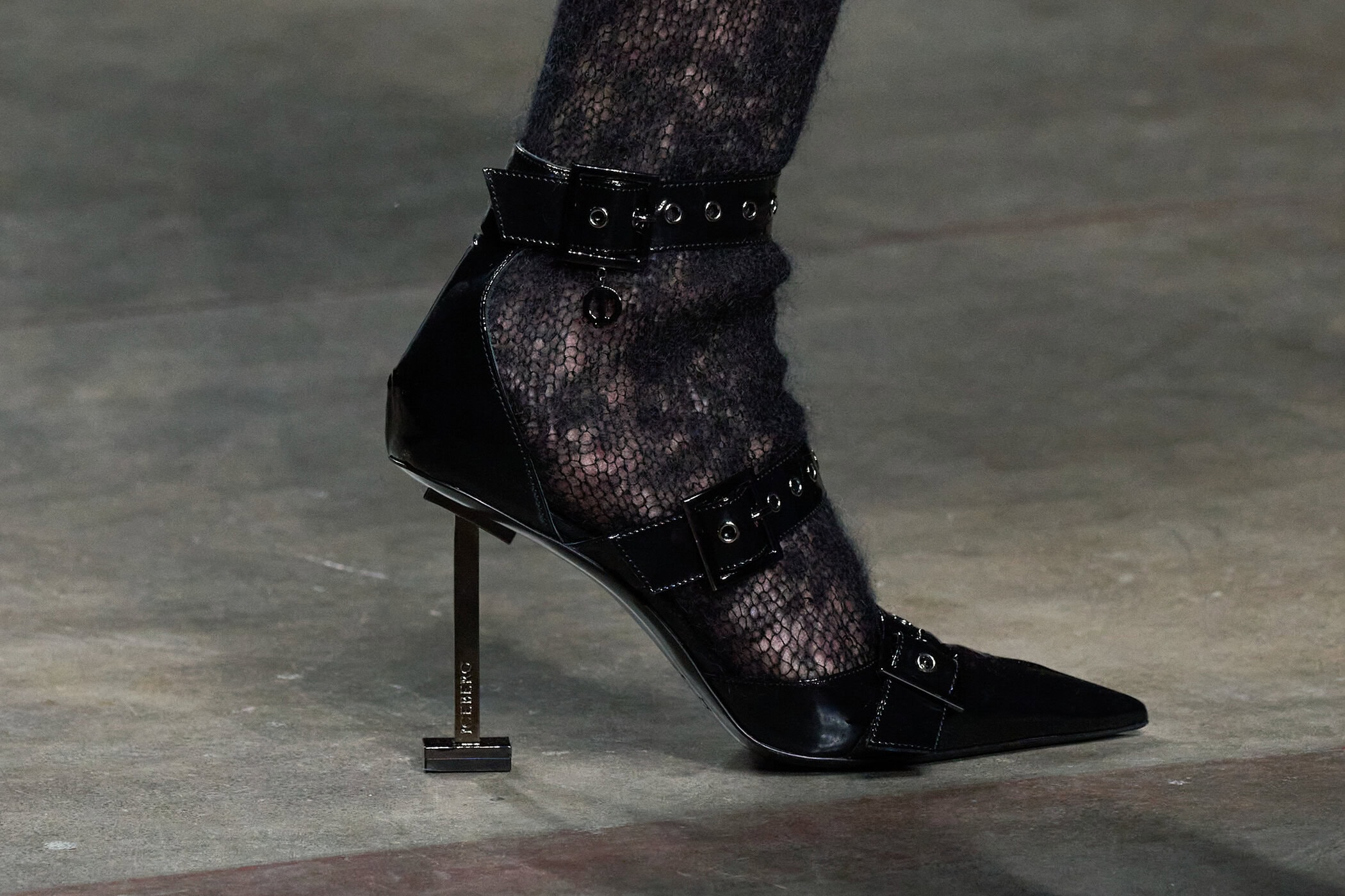 Shoes: To The Point Fall 2023 Fashion Trend | The Impression