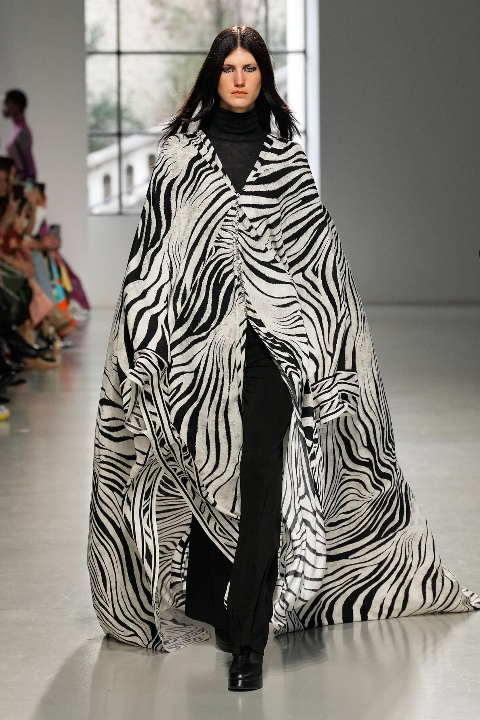 Leonard Paris Fall 2023 Fashion Show