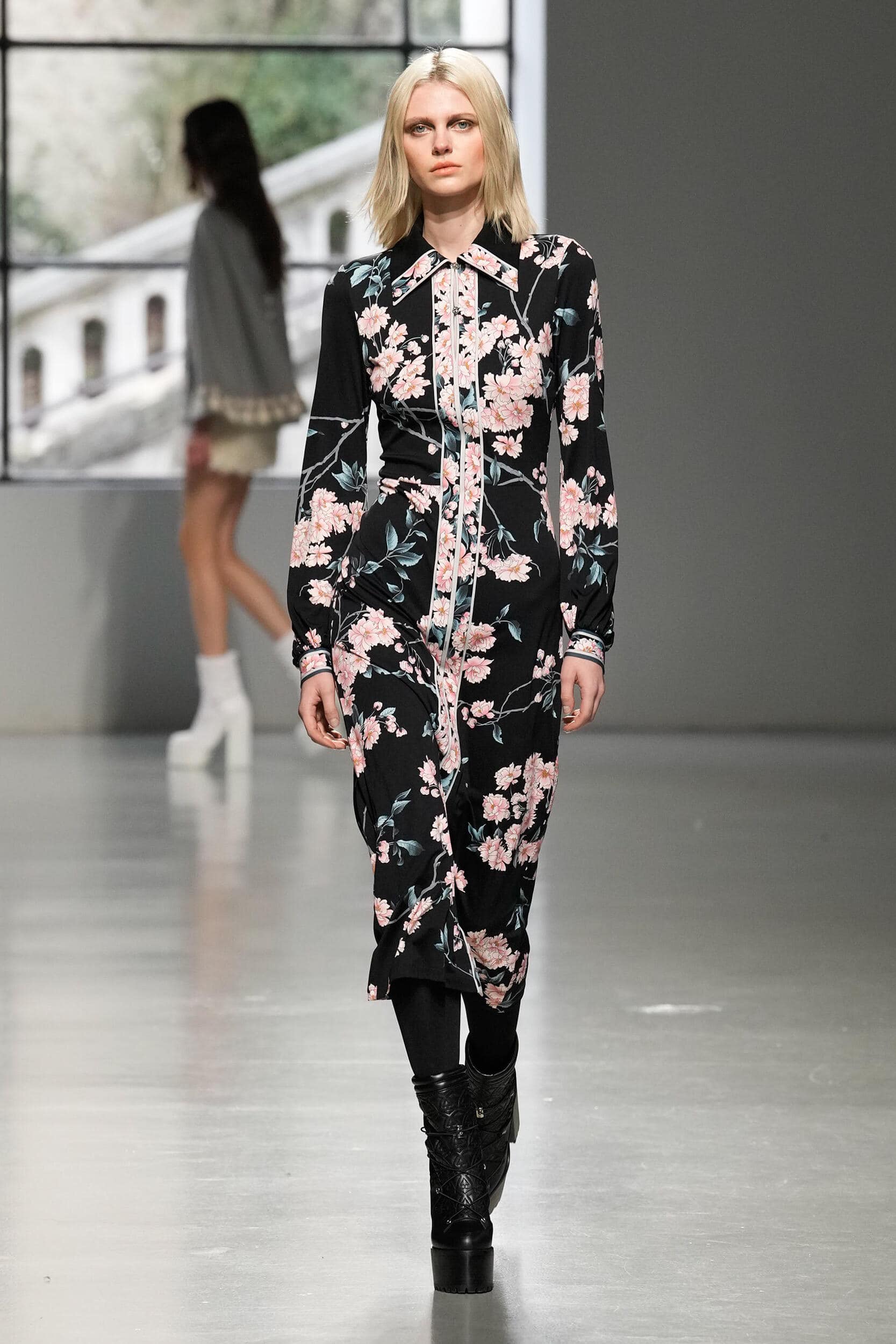 Leonard Paris Fall 2023 Fashion Show