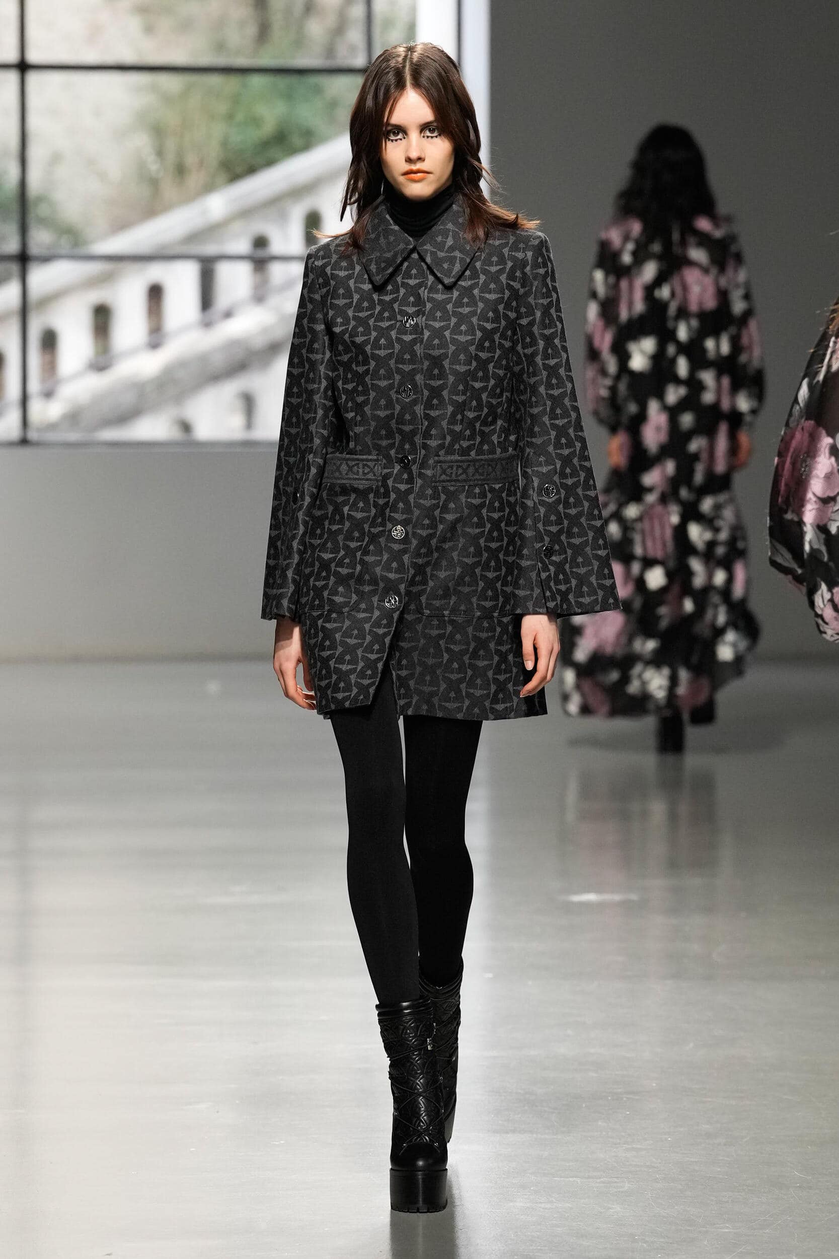 Leonard Paris Fall 2023 Fashion Show