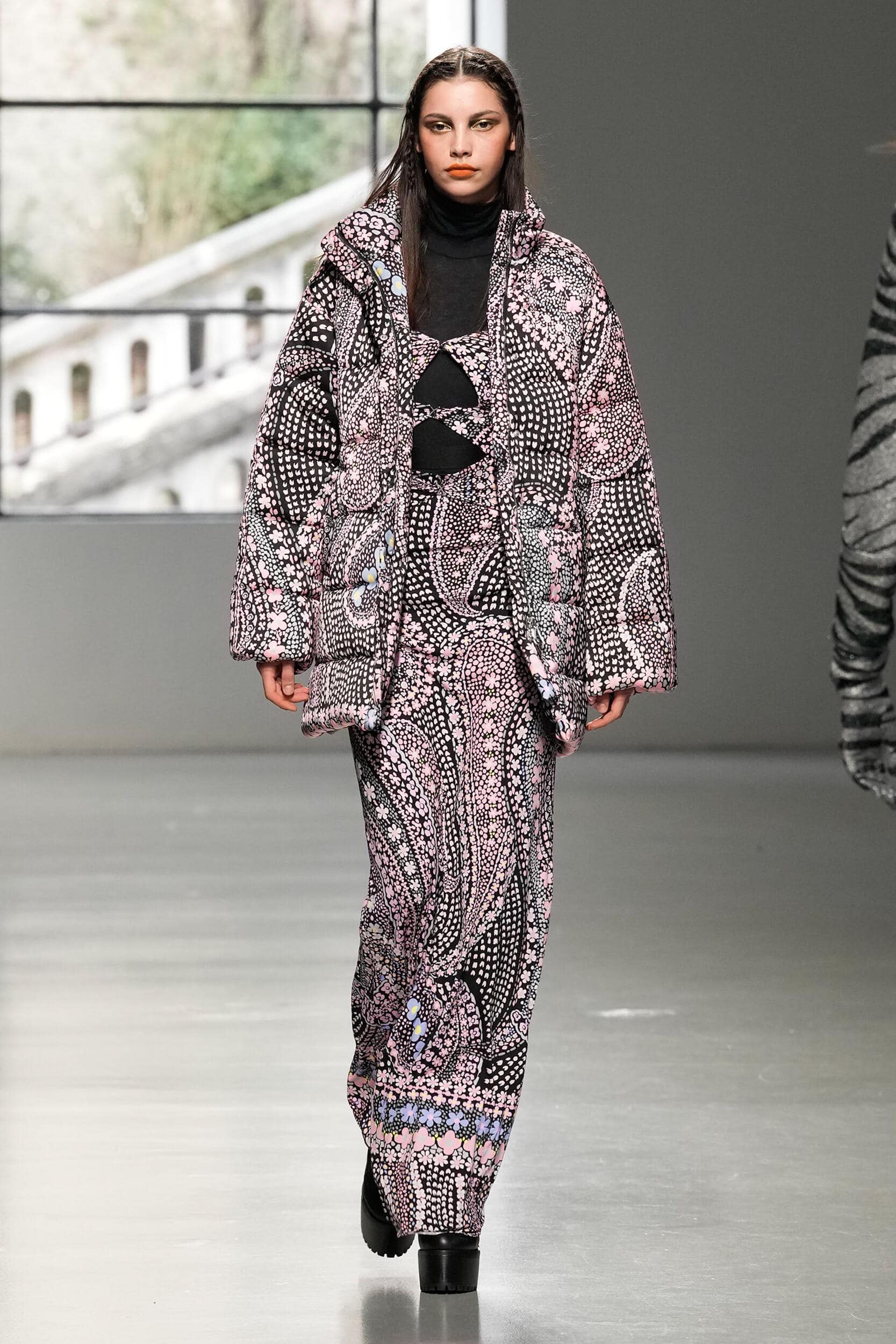 Leonard Paris Fall 2023 Fashion Show