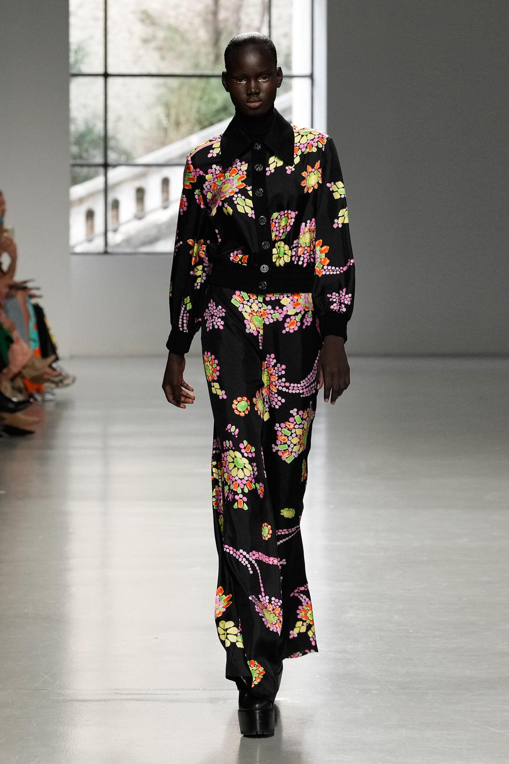 Leonard Paris Fall 2023 Fashion Show