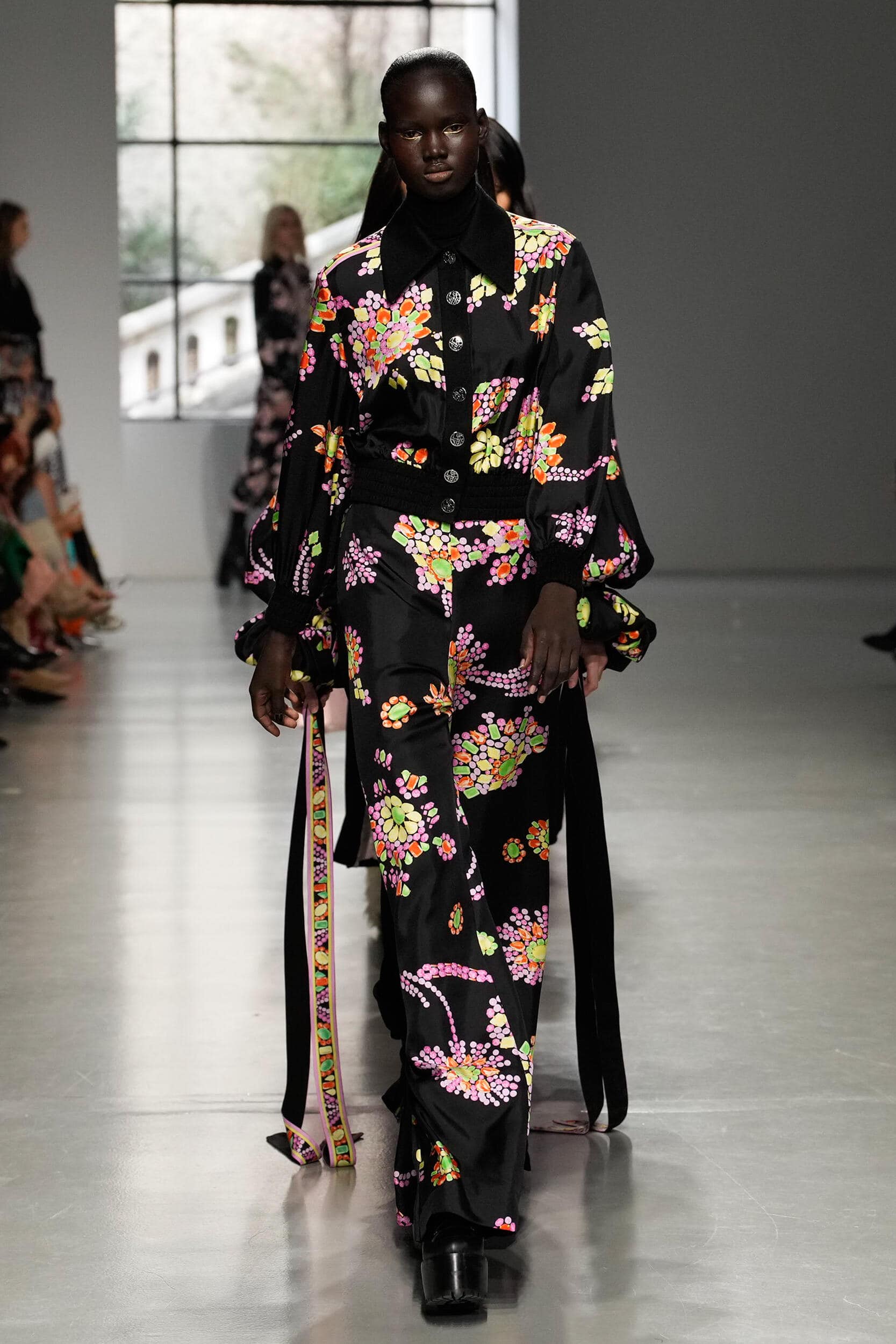 Leonard Paris Fall 2023 Fashion Show
