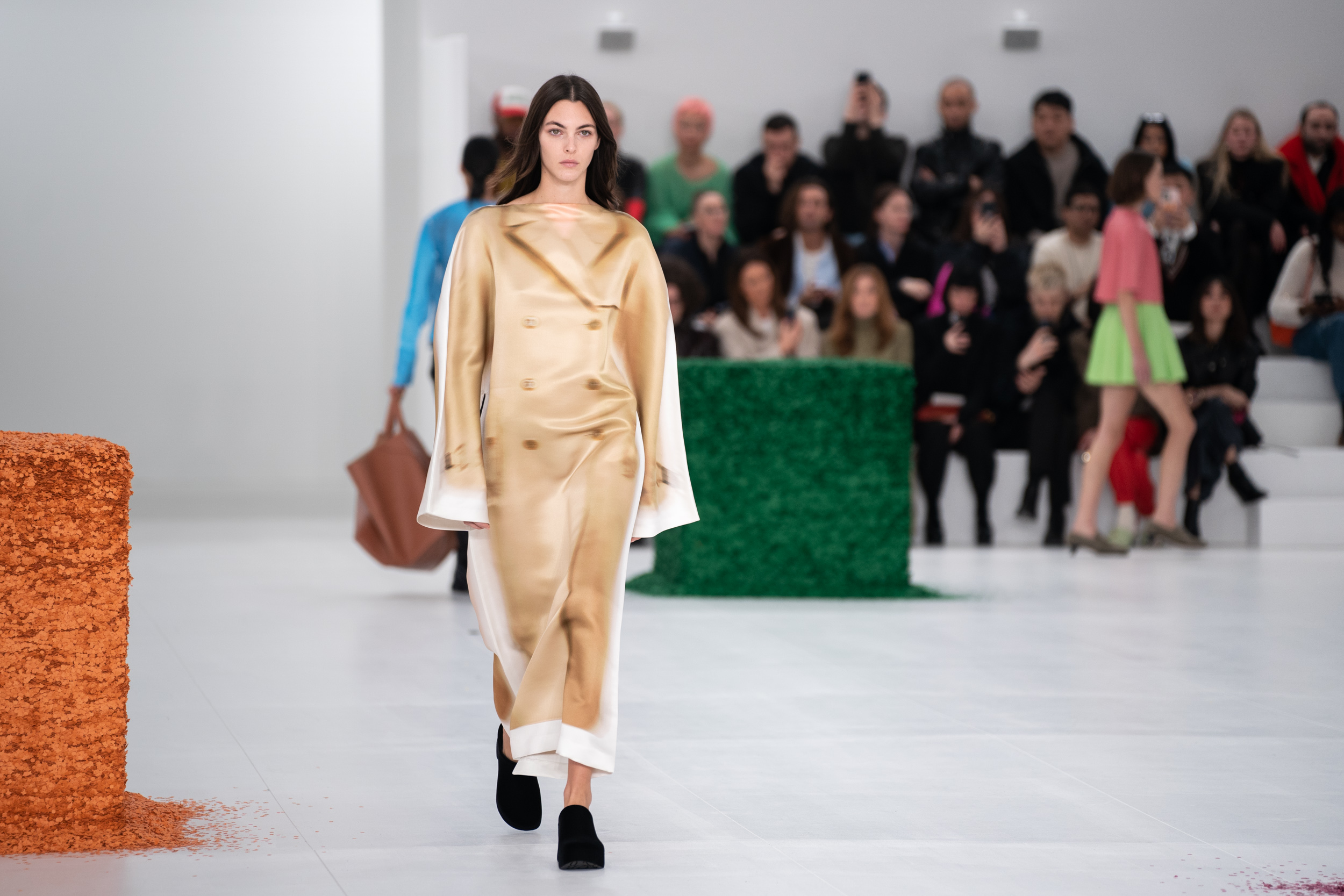 Loewe Fall 2023 Fashion Show Atmosphere | The Impression