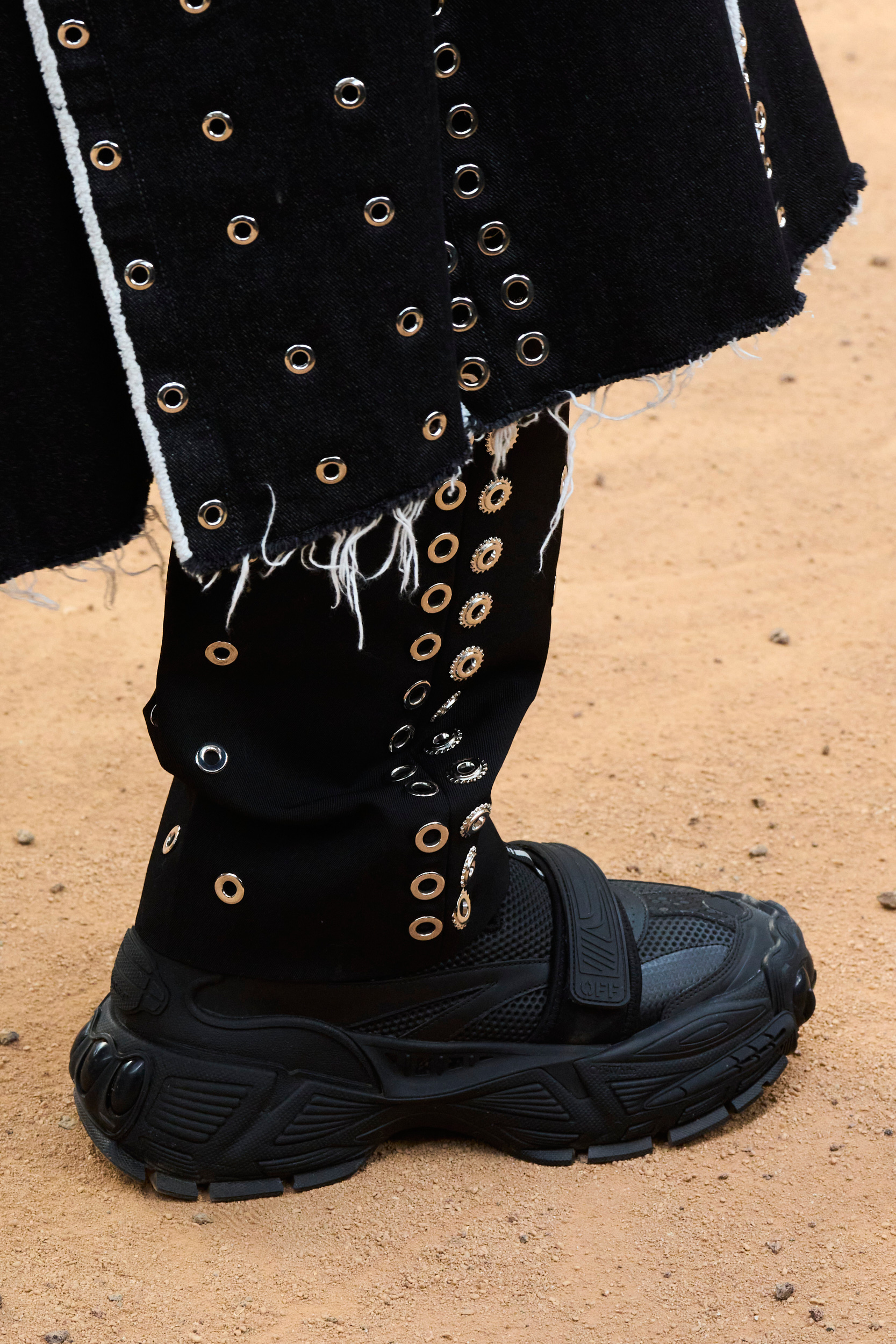 Off-white Fall 2023 Fashion Show Details