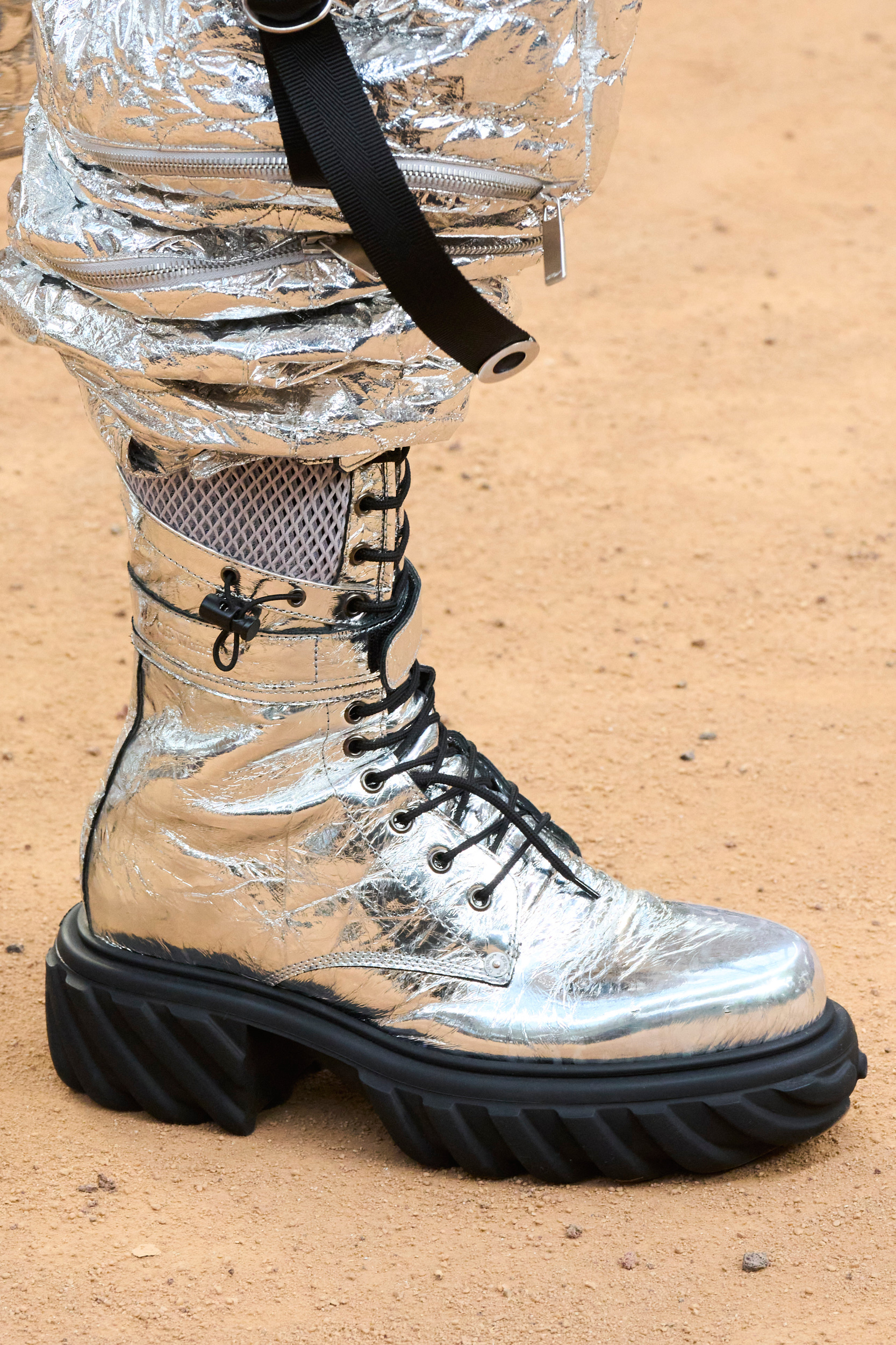 Off-white Fall 2023 Fashion Show Details