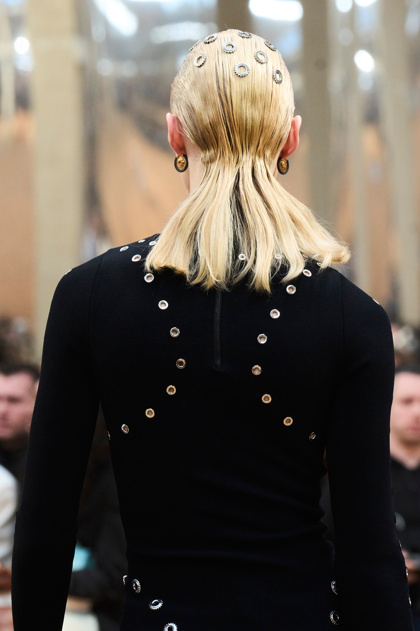 Off-white Fall 2023 Fashion Show Details