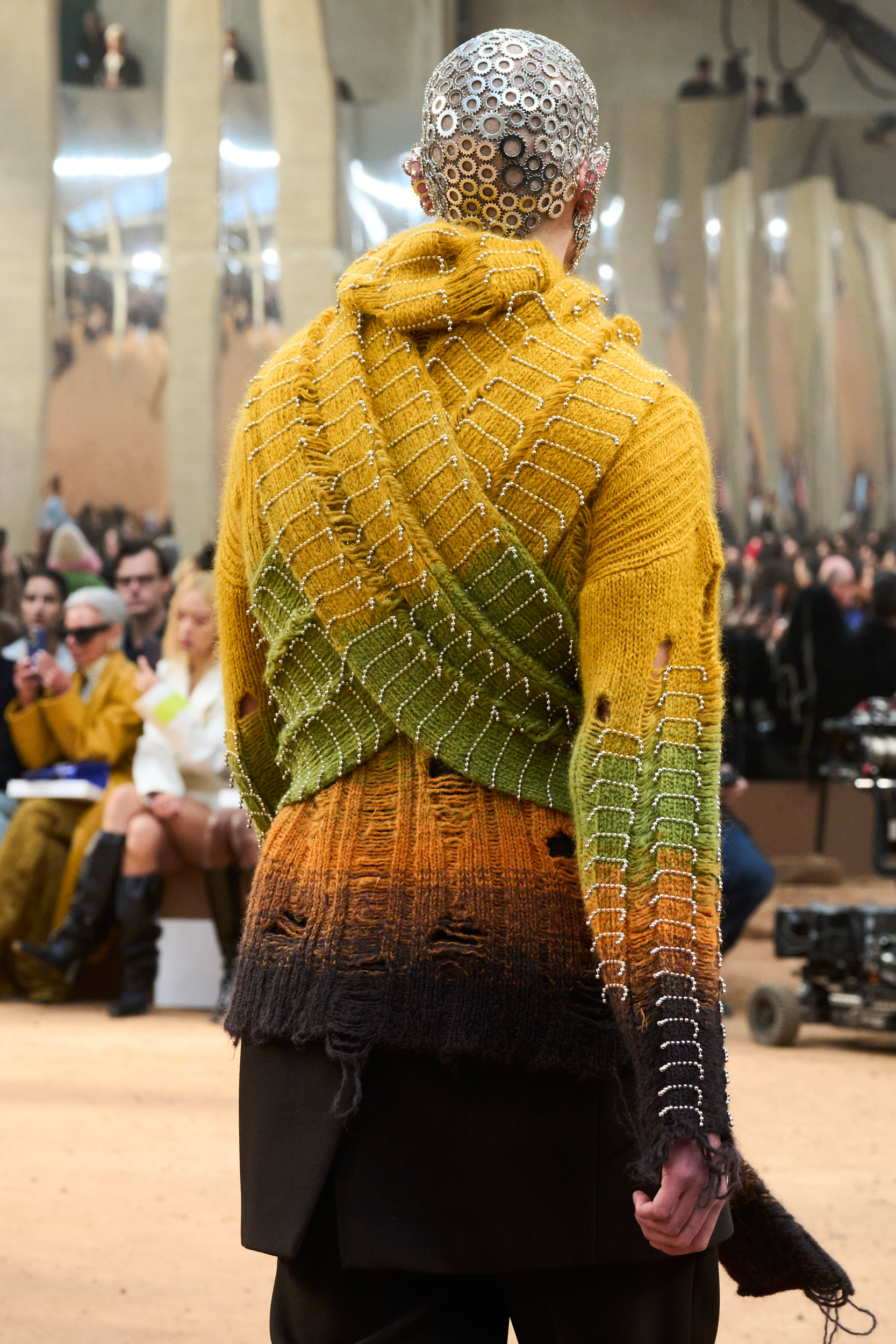 Off-white Fall 2023 Fashion Show Details