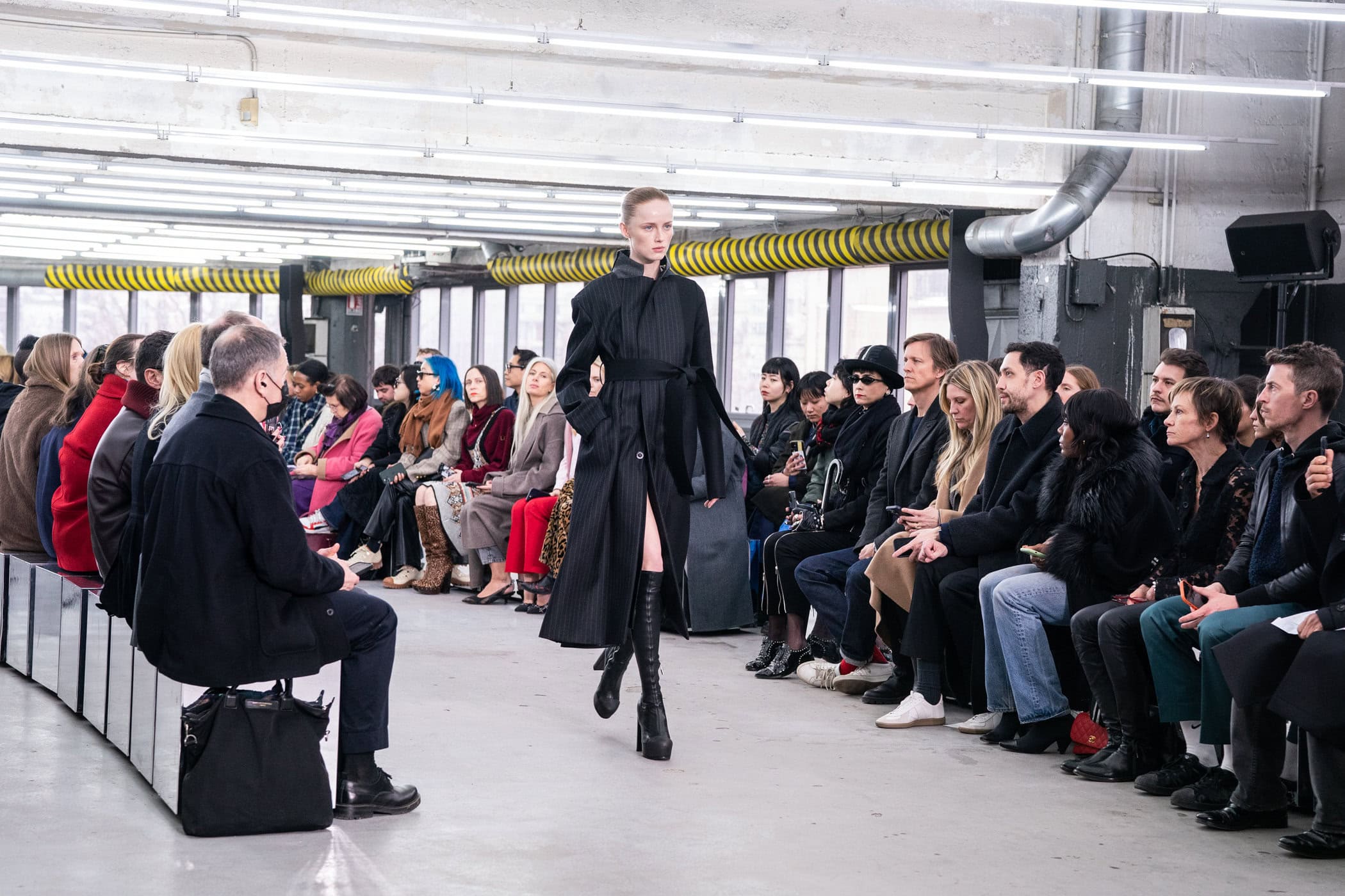 Sacai Fall 2023 Fashion Show Atmosphere | The Impression