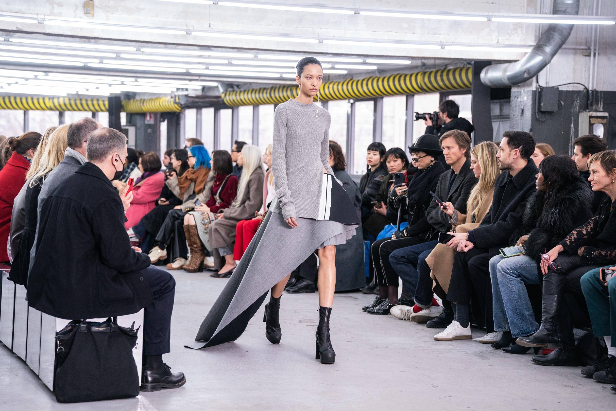 Sacai Fall 2023 Fashion Show Atmosphere