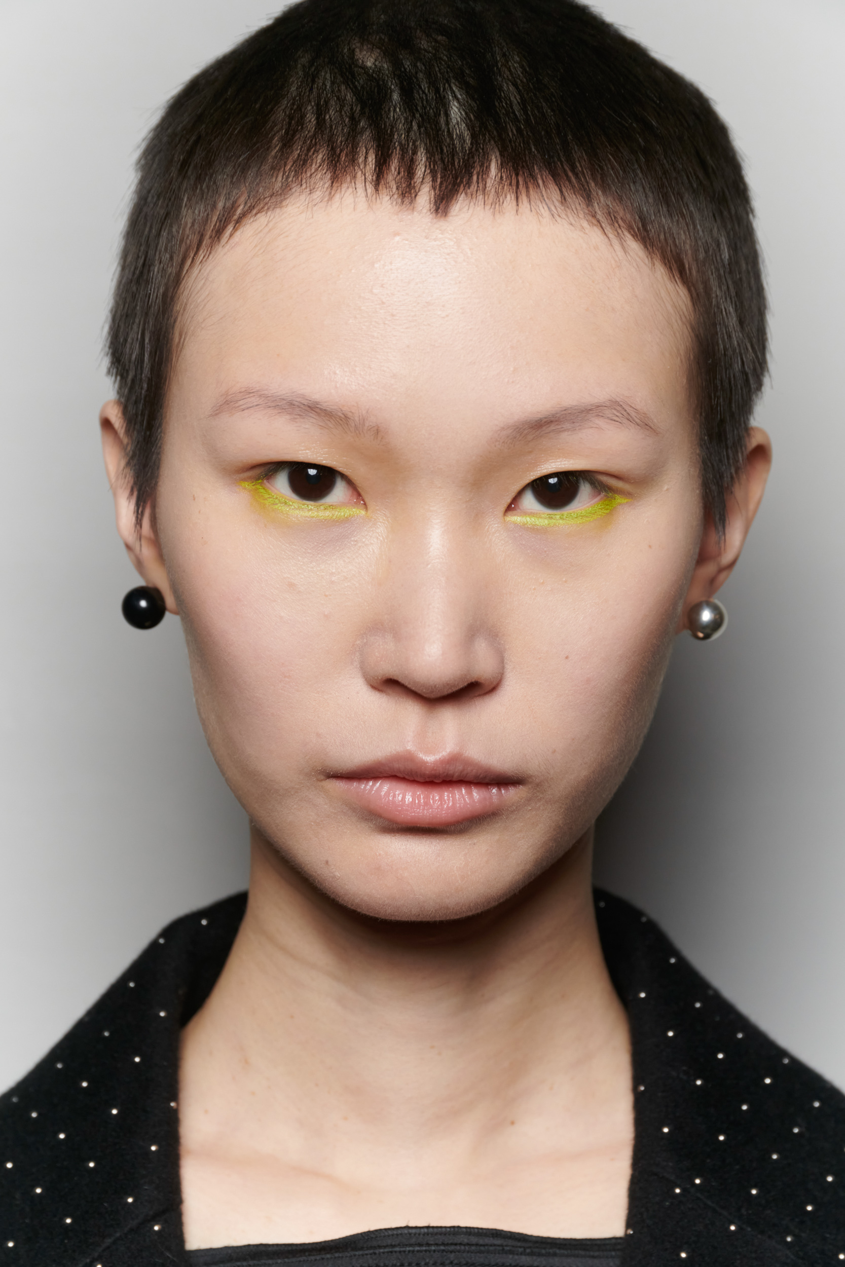 Shang Xia Fall 2023 Fashion Show Backstage