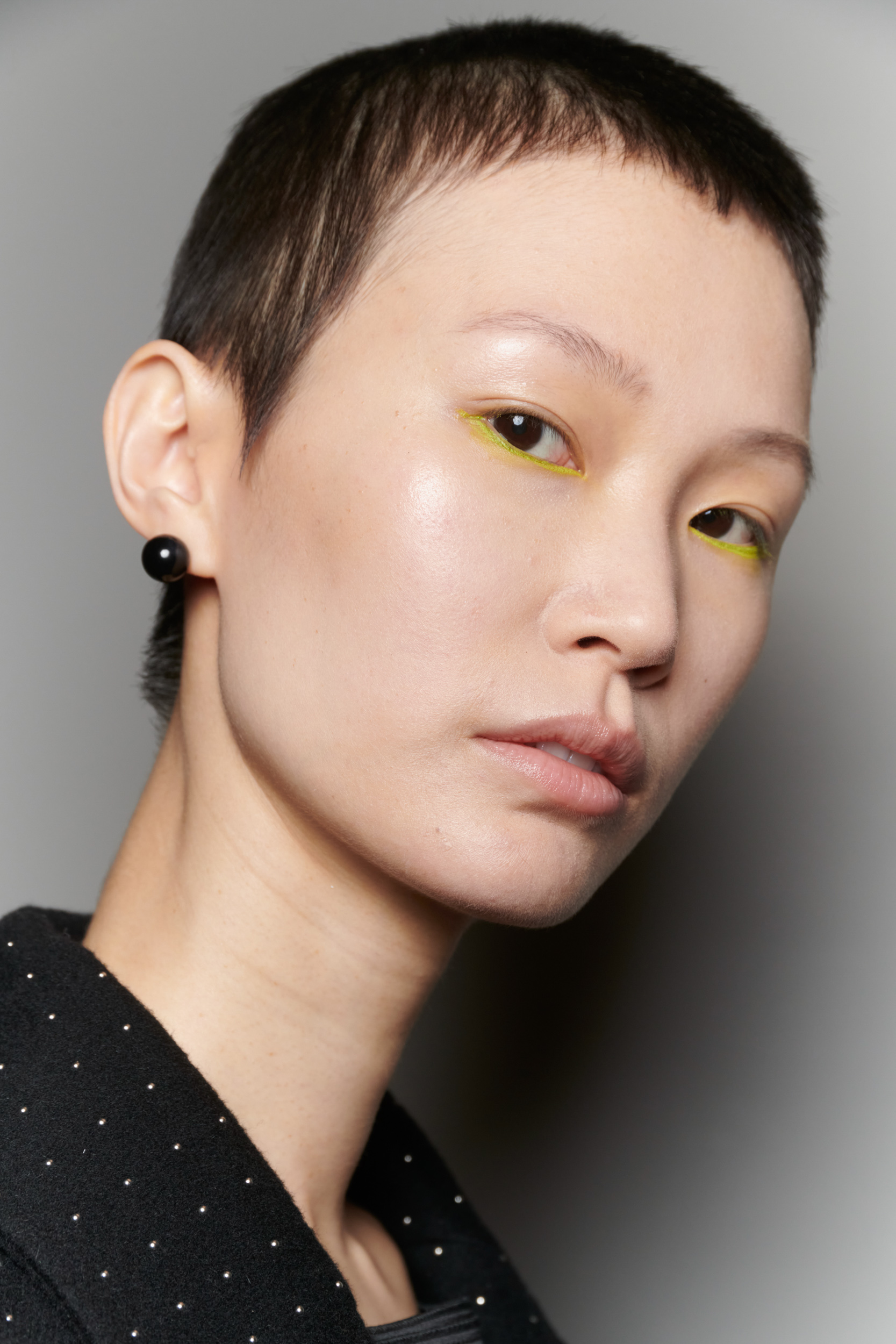 Shang Xia Fall 2023 Fashion Show Backstage