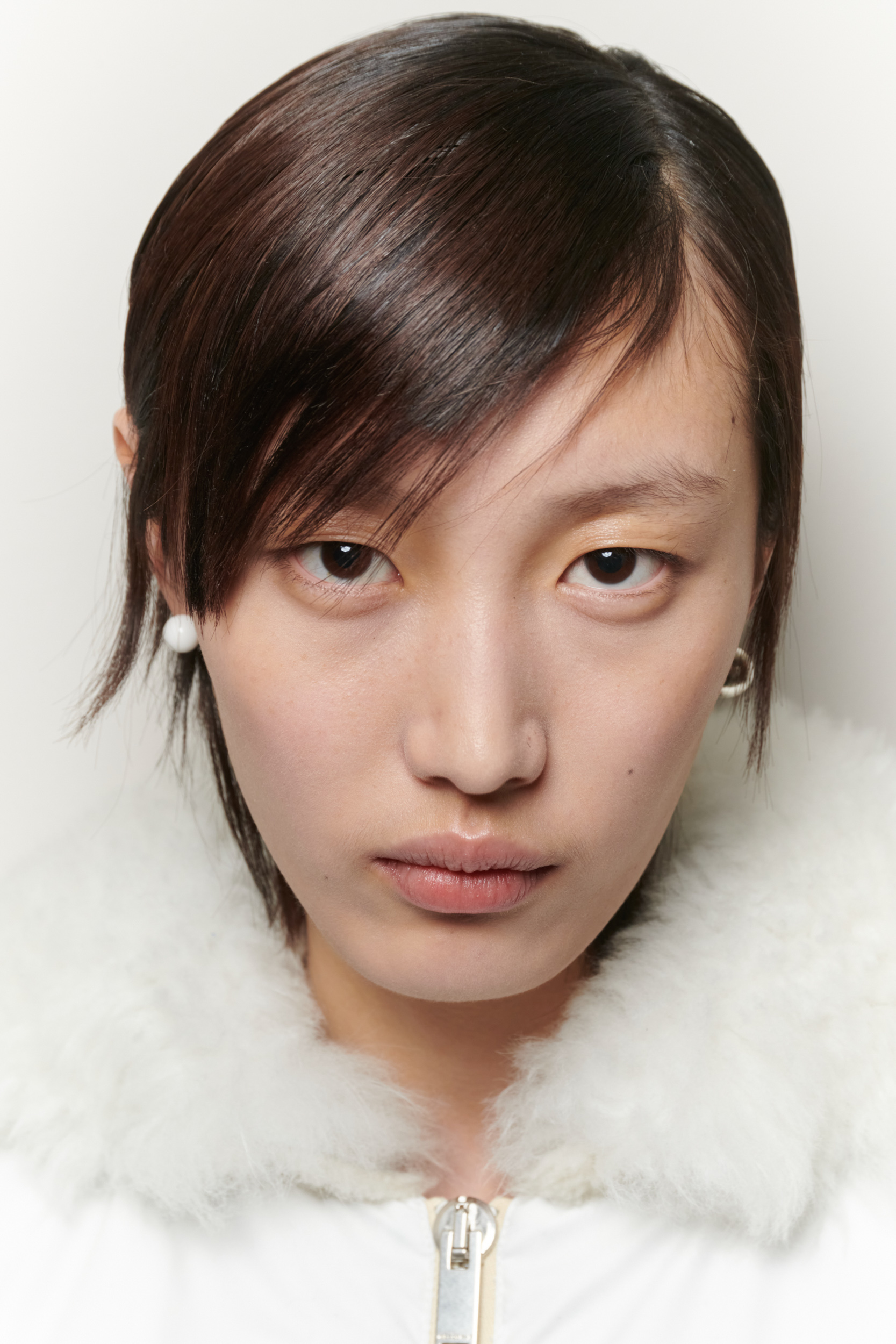 Shang Xia Fall 2023 Fashion Show Backstage