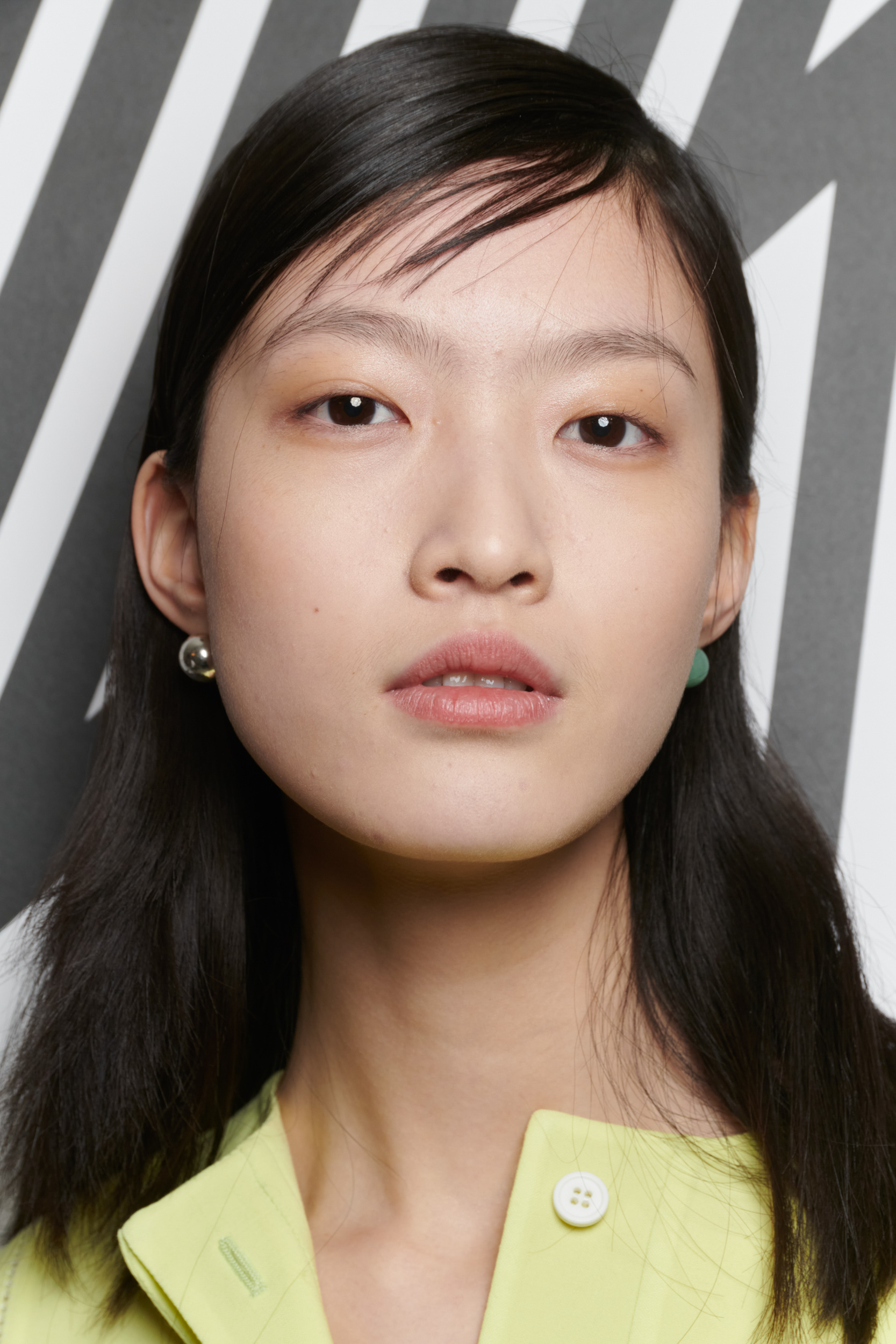 Shang Xia Fall 2023 Fashion Show Backstage