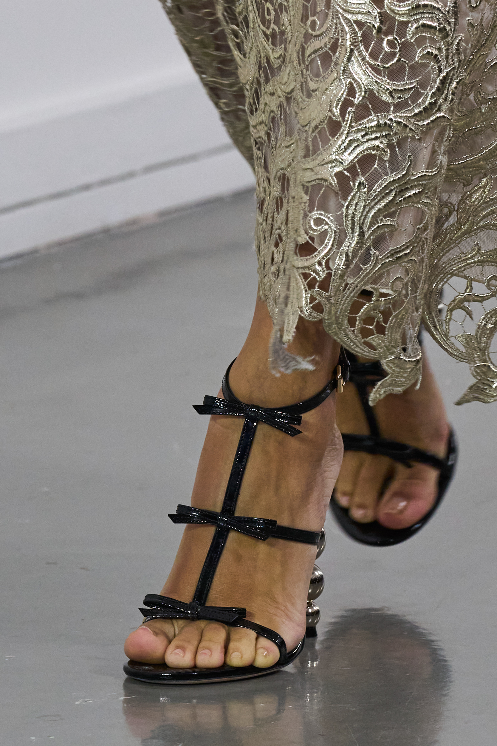 Giambattista Valli Fall 2023 Fashion Show Details