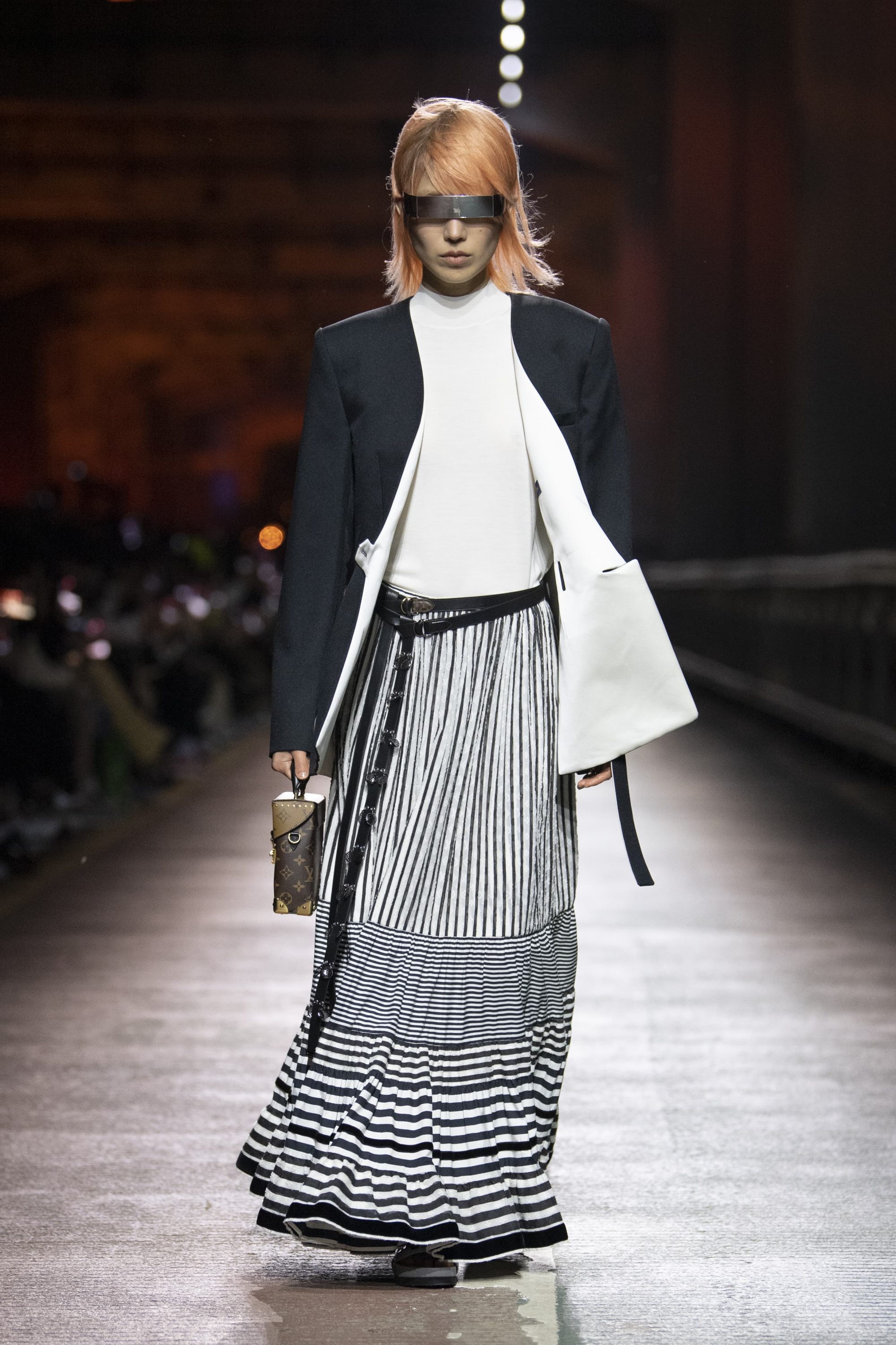 Louis Vuitton 2022 Resort Cruise Pre-Spring Womens Runway