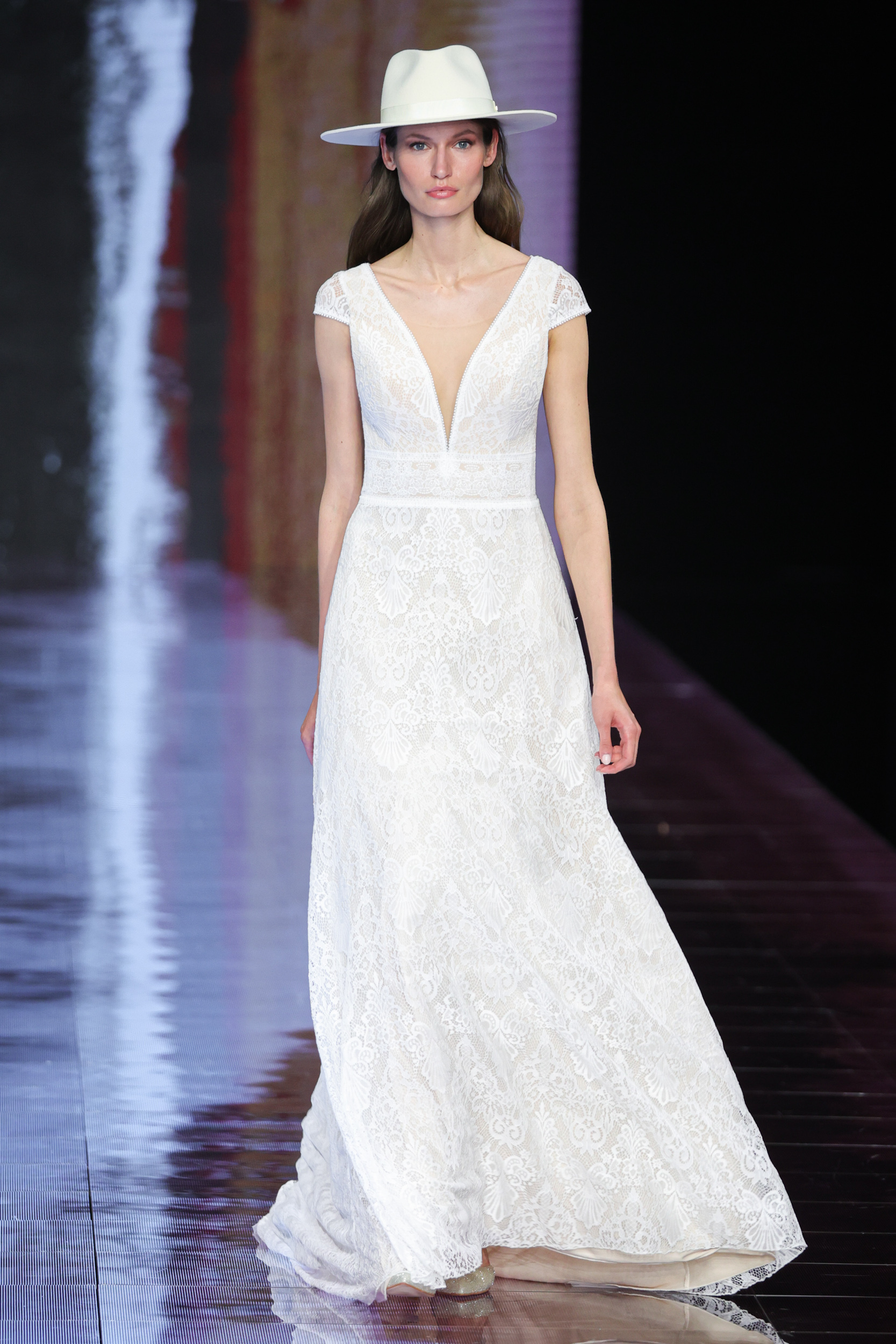 Gbs Herve Paris Bridal 2024 Fashion Show 