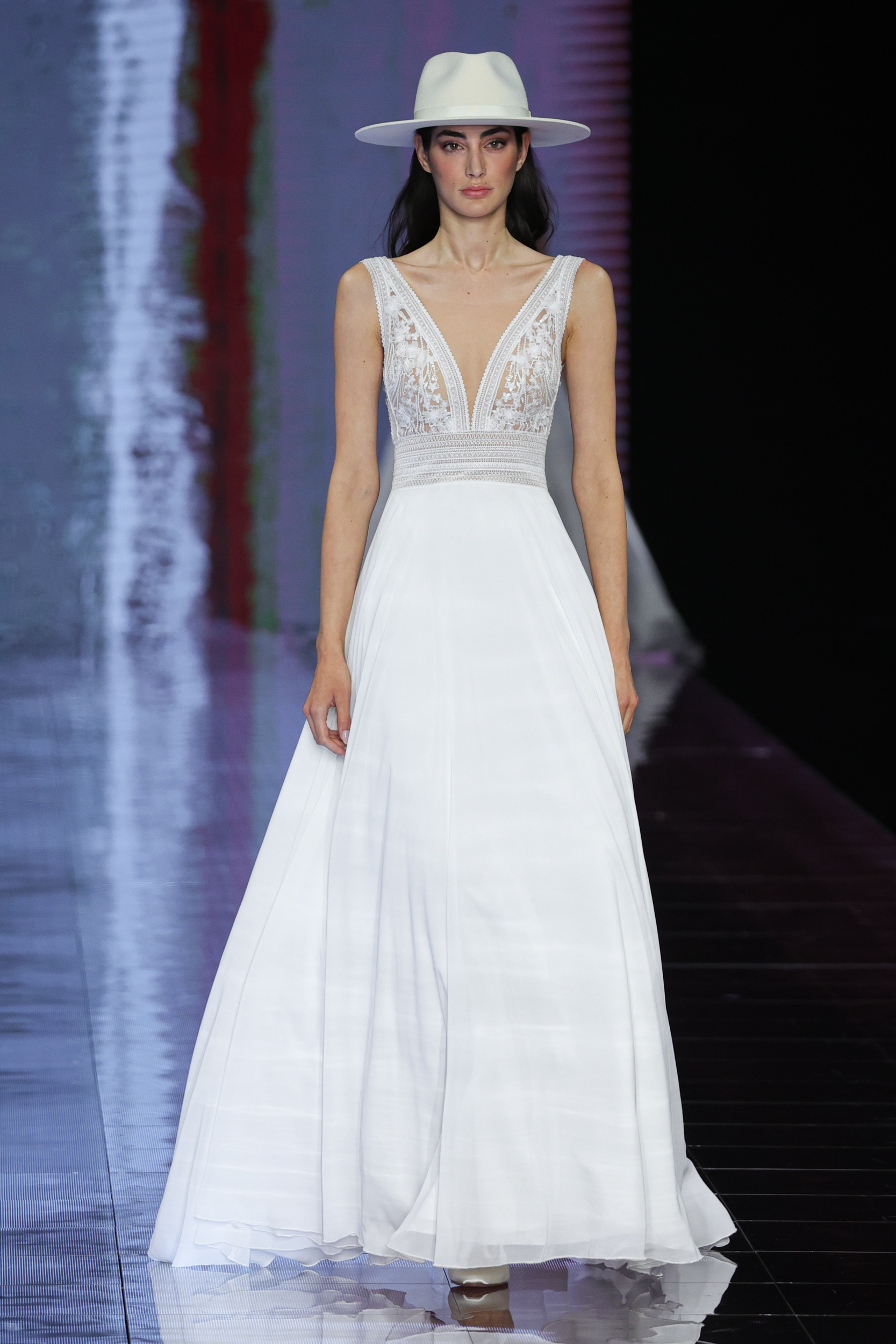 Gbs Herve Paris Bridal 2024 Fashion Show 