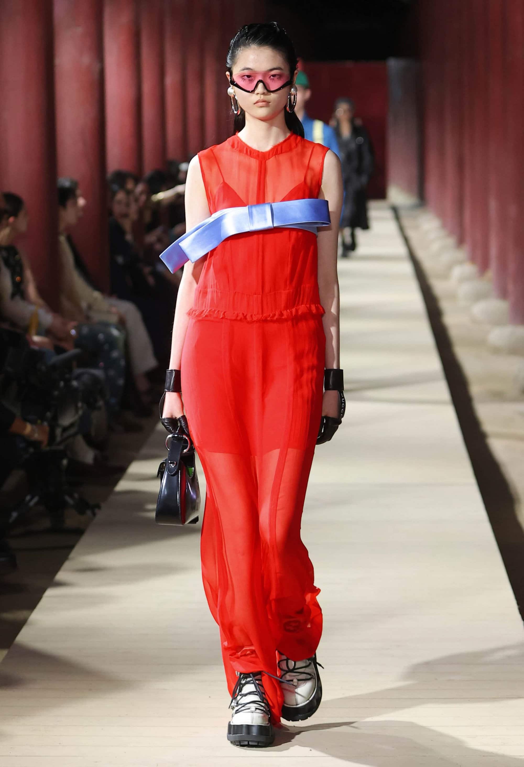 Gucci mixes fashion with sportswear at Milan Fashion Week return