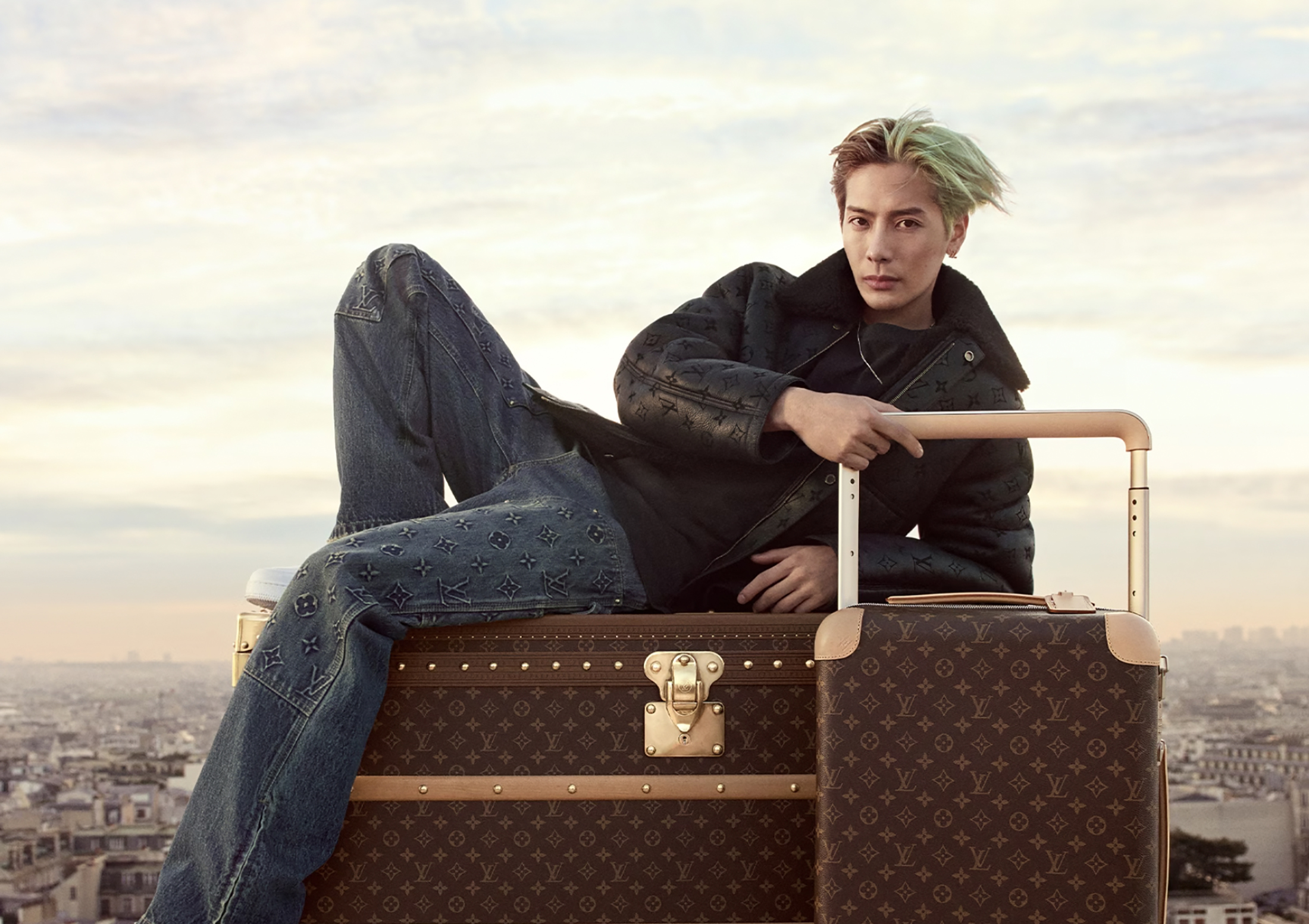 Louis Vuitton Luggage Pre-Fall Ad Campaign Review