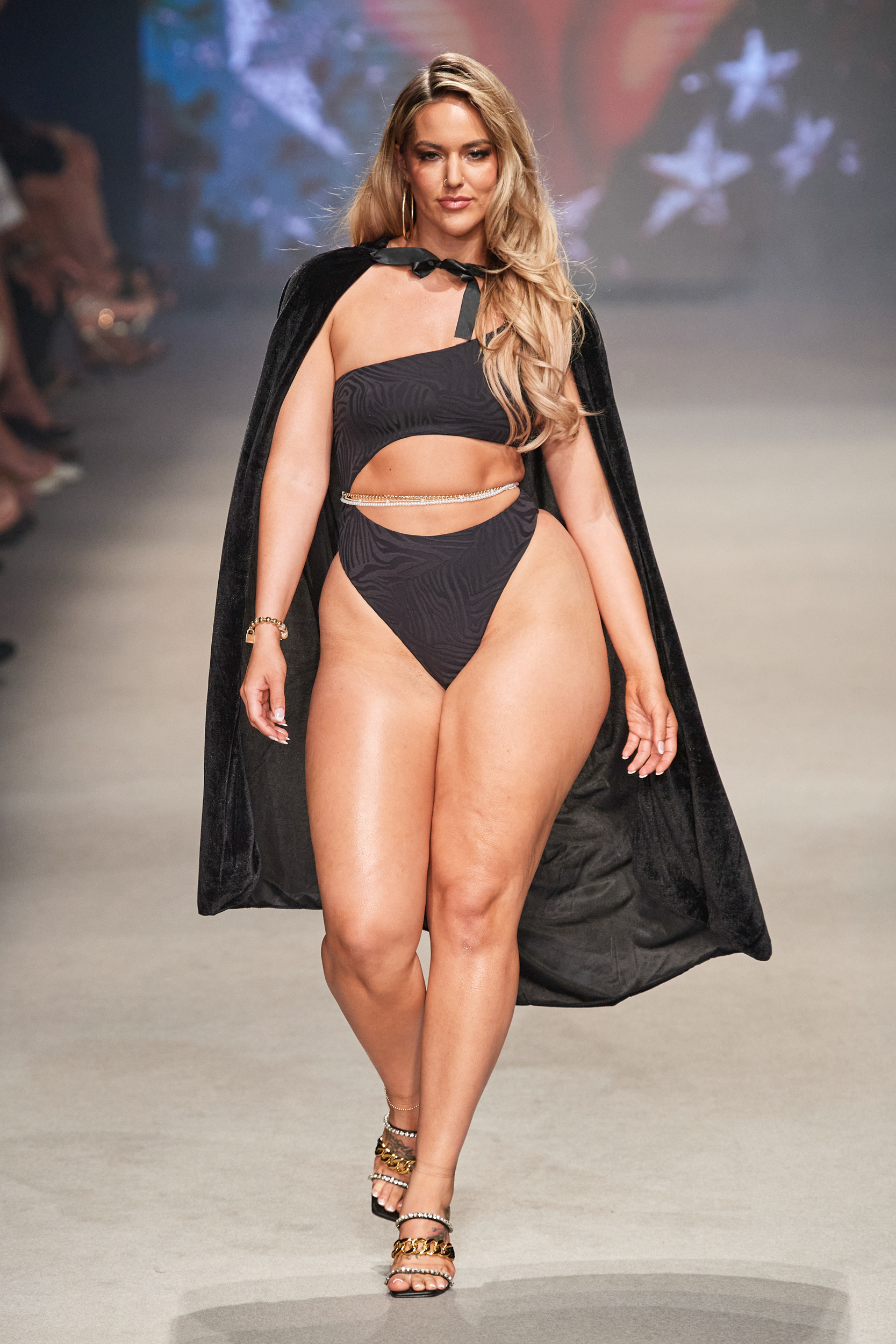 Beach Bunny  Spring 2024 Swimwear Fashion Show 