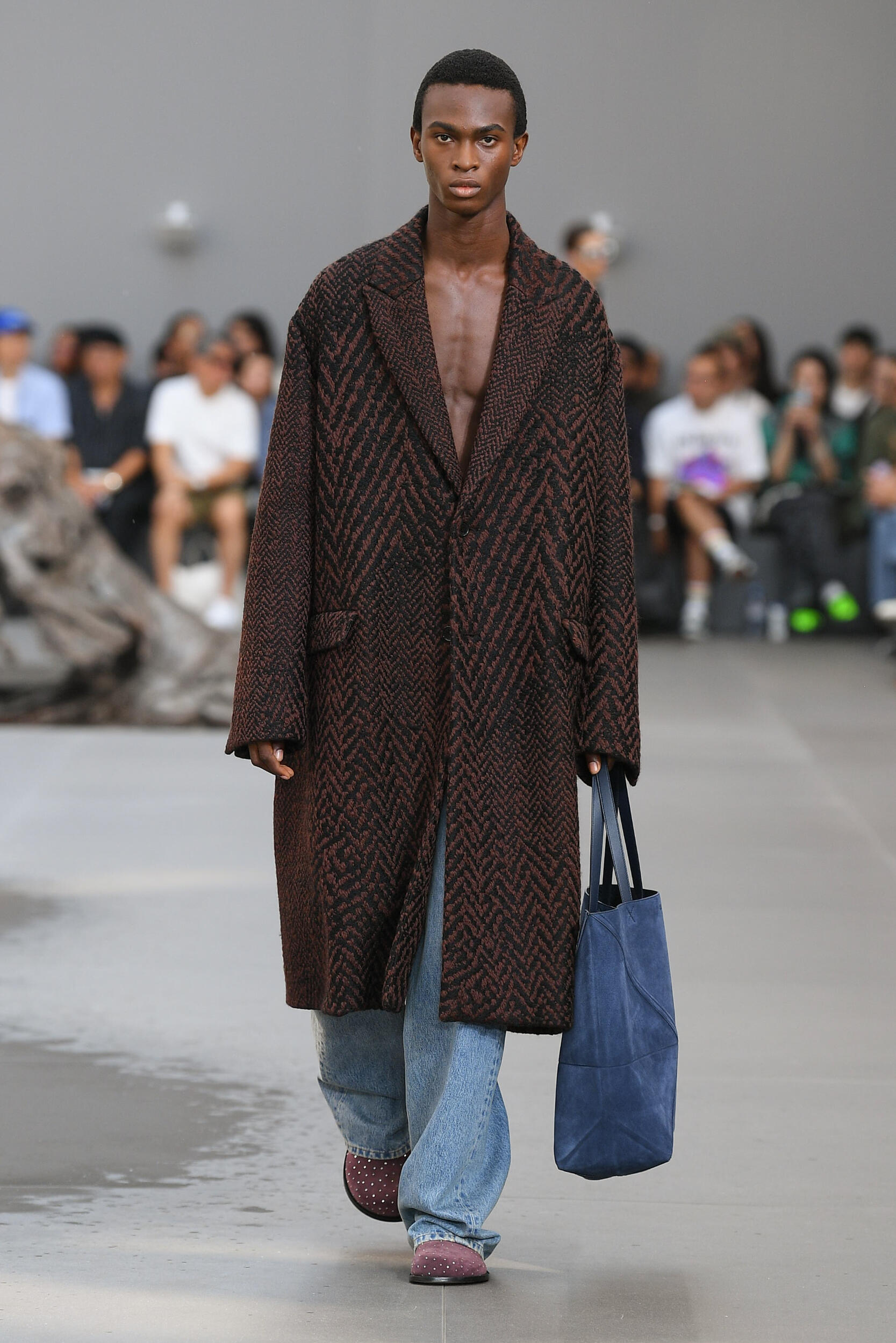 Loewe Spring 2024 Men’s Fashion Show