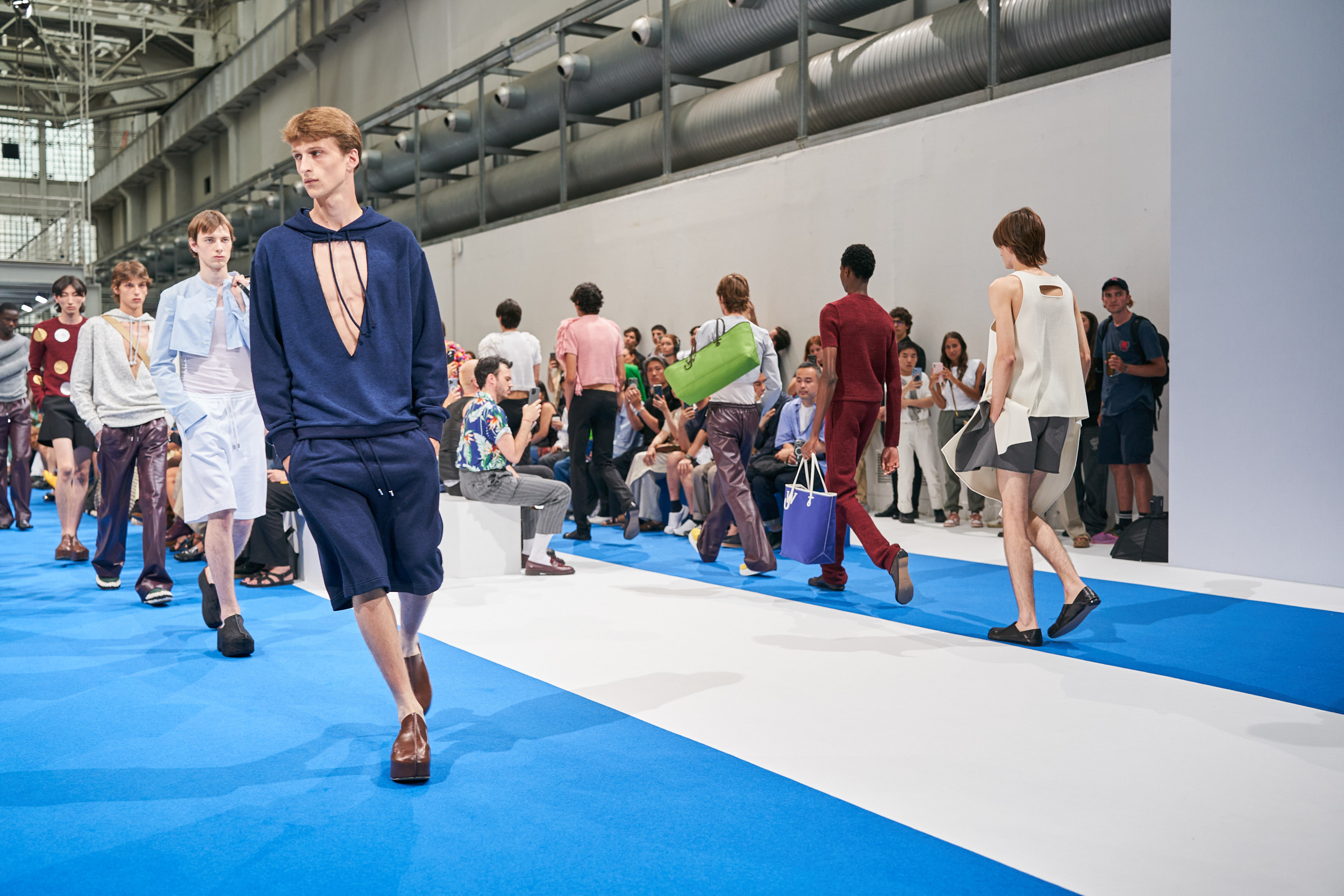 Jw Anderson Spring 2024 Men’s Fashion Show Atmosphere