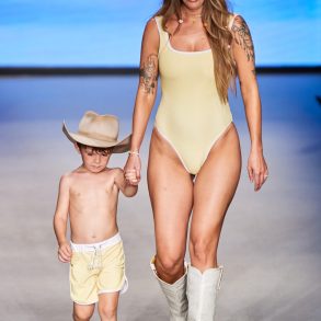 Lain Snow  Spring 2024 Swimwear Fashion Show