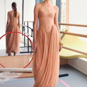 Tory Burch Resort 2024 Fashion Show