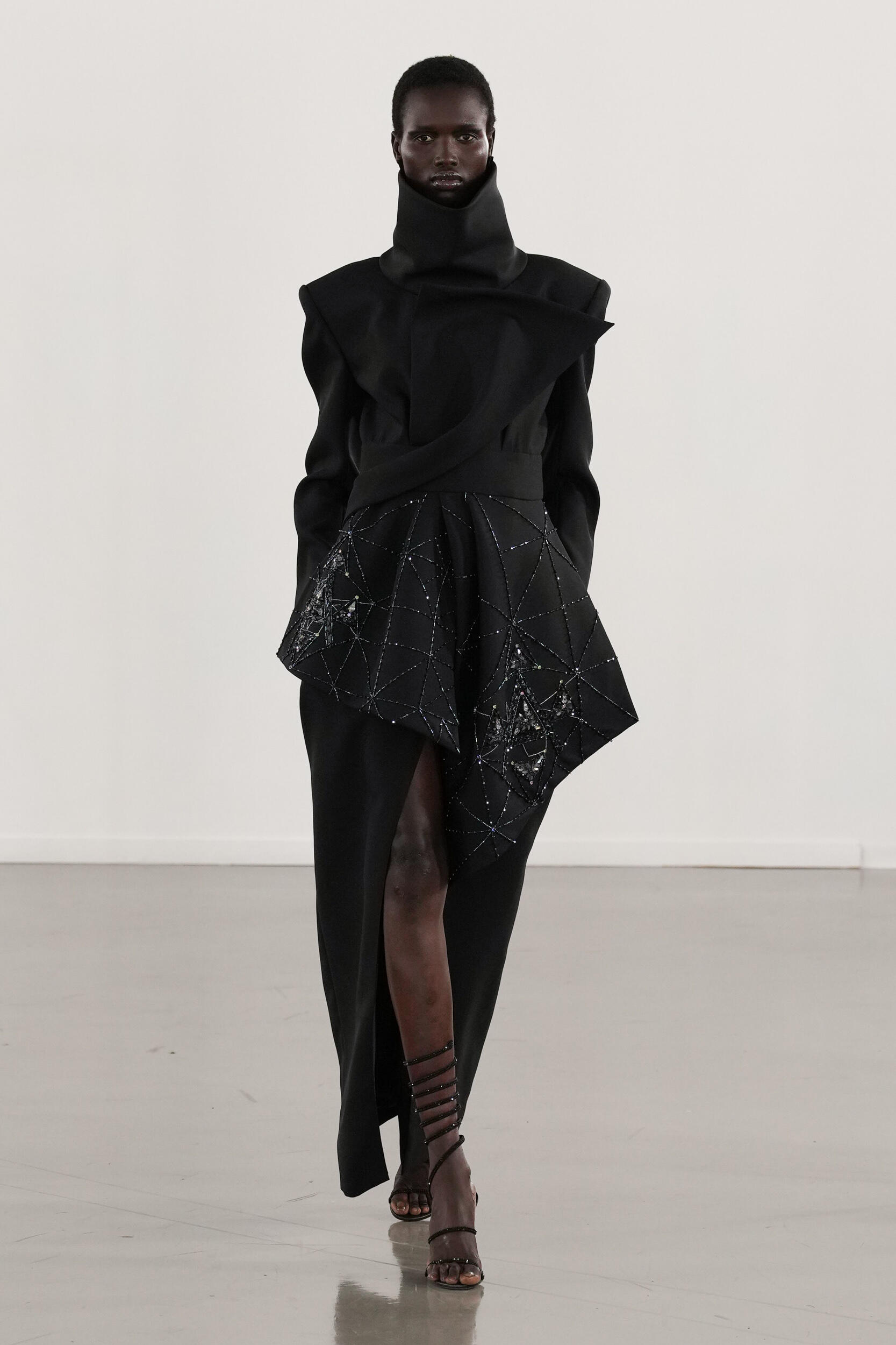 Ardazaei Fall 2023 Couture Fashion Show