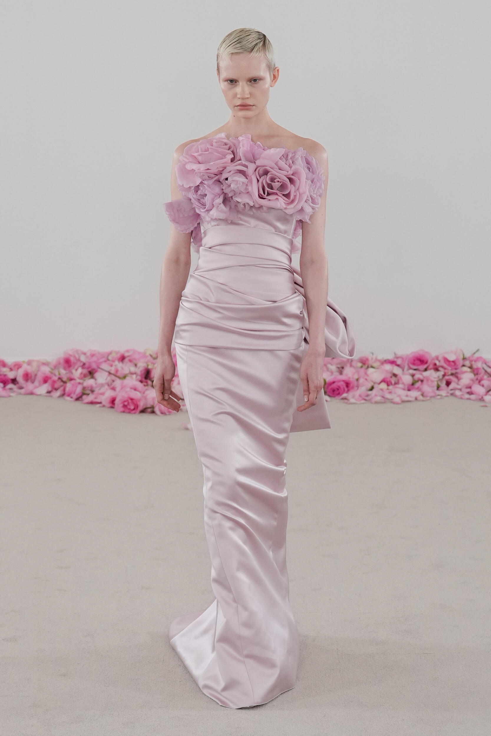 Giambattista Valli Fall 2023 Couture Fashion Show