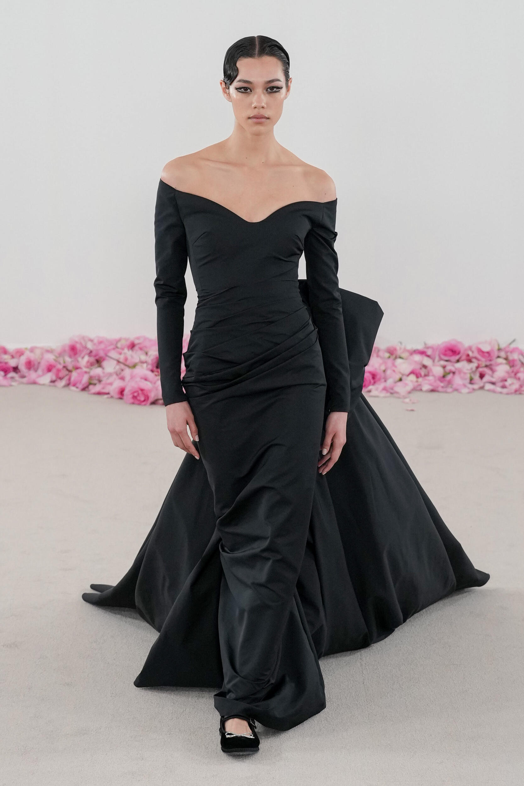 Giambattista Valli Fall 2023 Couture Fashion Show