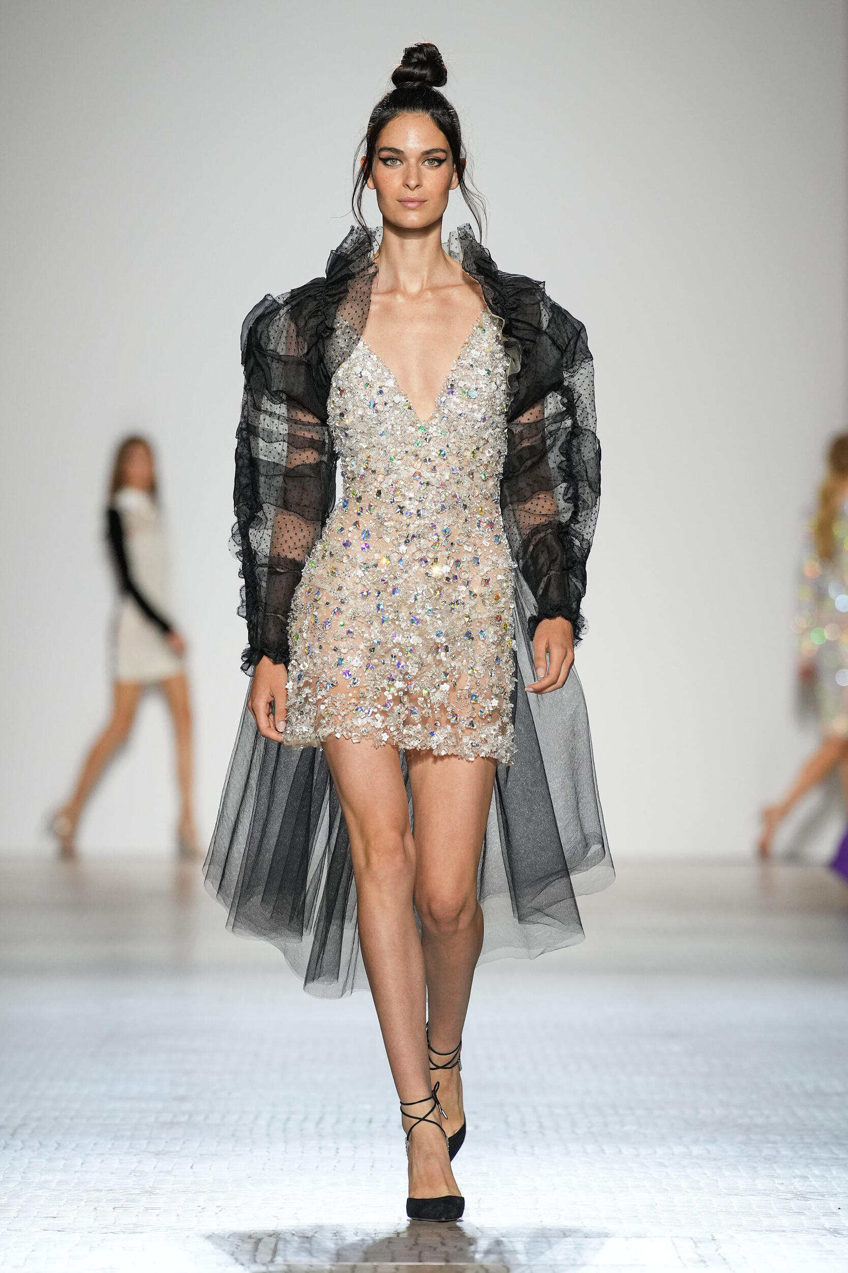 Celia Kritharioti Fall 2023 Couture Fashion Show